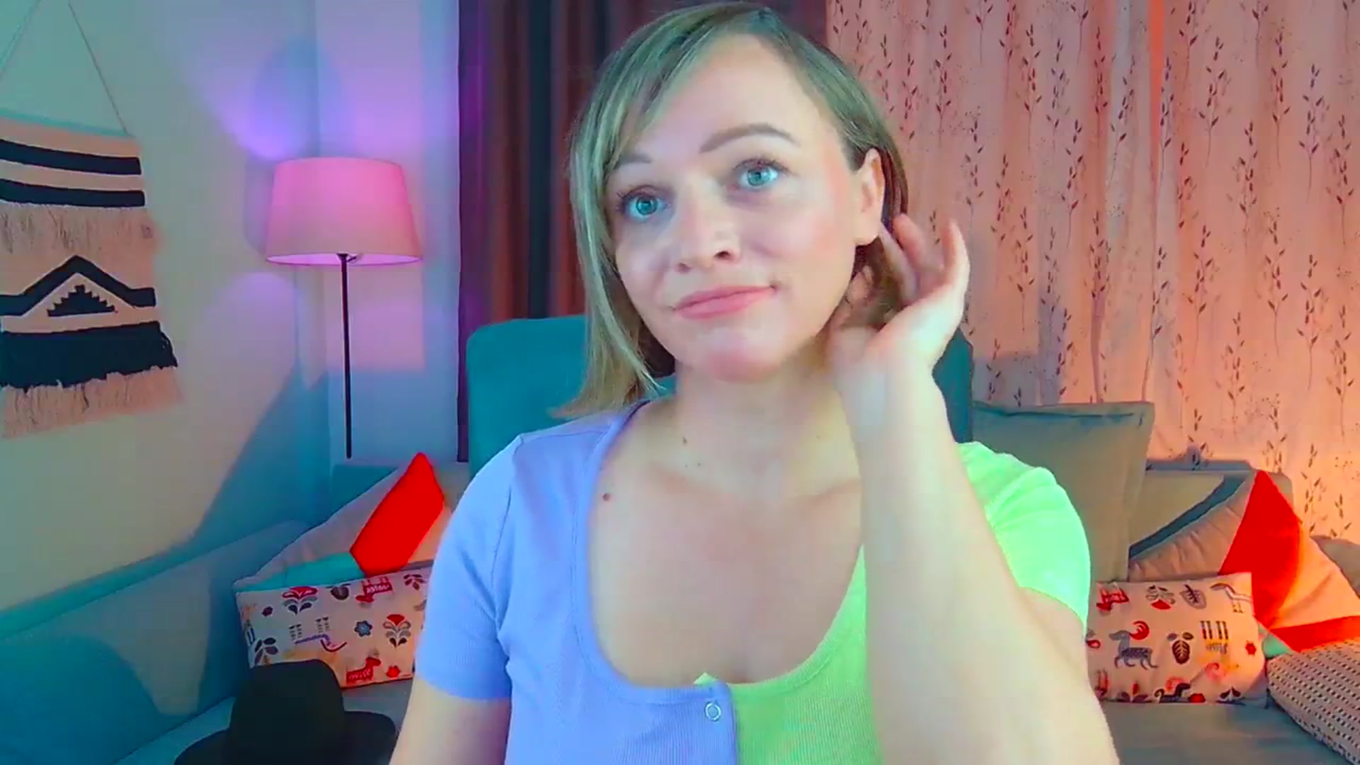 Gallery image thumbnail from SweetDazzle's myfreecams stream on, 10/15/2024, 08:30 image 14 of 20