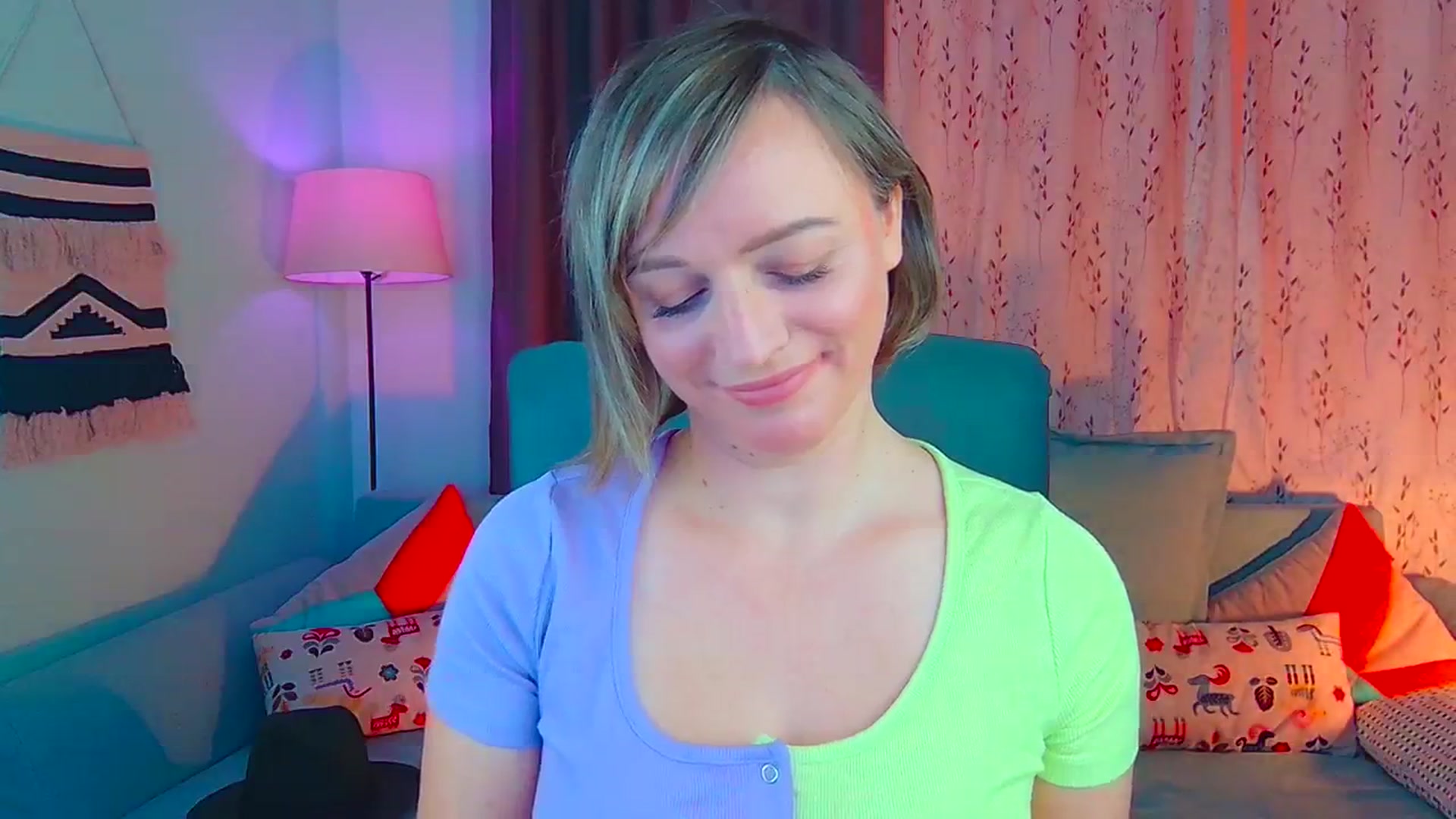 Gallery image thumbnail from SweetDazzle's myfreecams stream on, 10/15/2024, 08:30 image 20 of 20