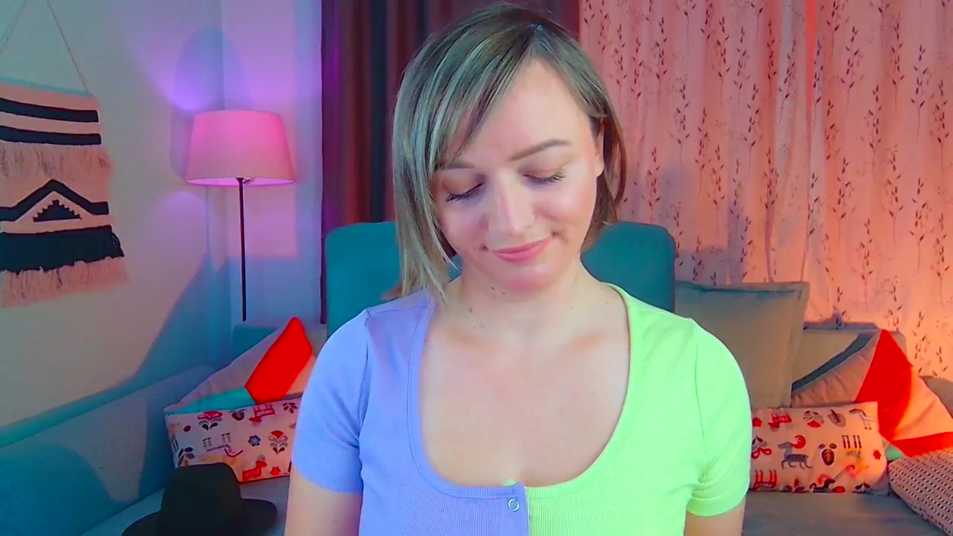 Gallery image thumbnail from SweetDazzle's myfreecams stream on, 10/15/2024, 08:30 image 8 of 20