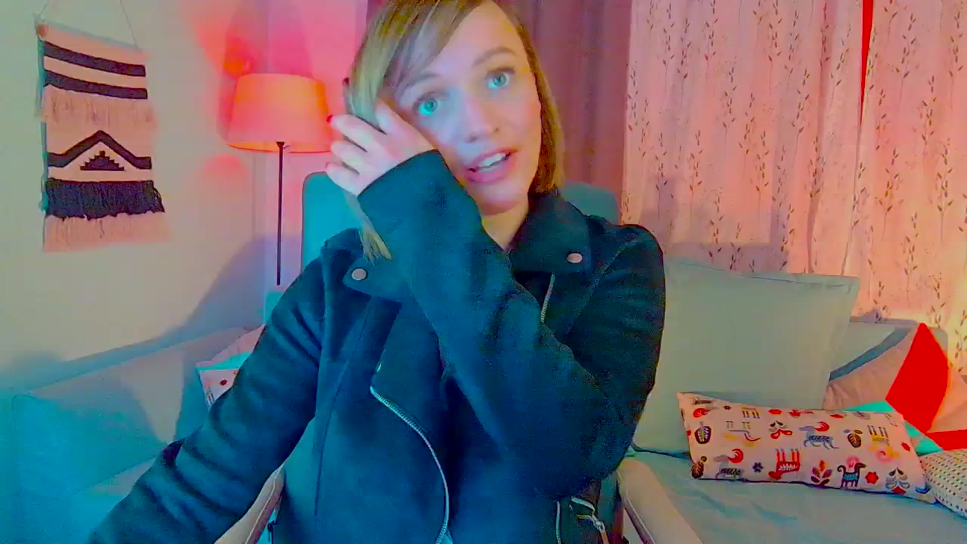Gallery image thumbnail from SweetDazzle's myfreecams stream on, 10/21/2024, 16:28 image 4 of 20
