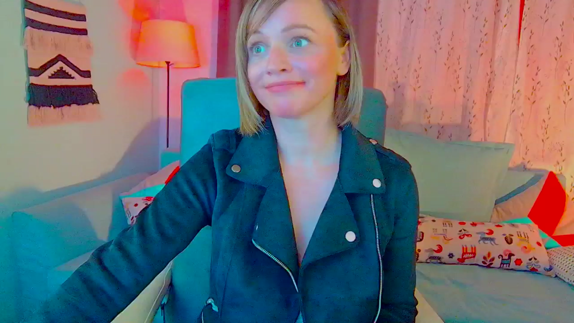 Gallery image thumbnail from SweetDazzle's myfreecams stream on, 10/21/2024, 16:28 image 18 of 20