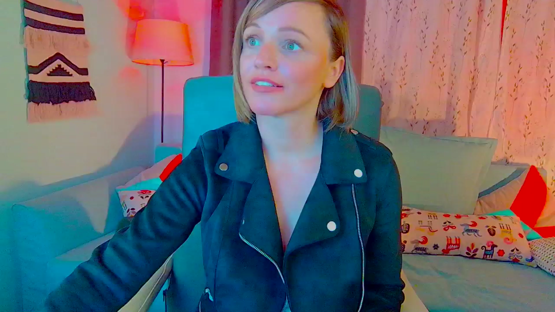 Gallery image thumbnail from SweetDazzle's myfreecams stream on, 10/21/2024, 16:28 image 12 of 20
