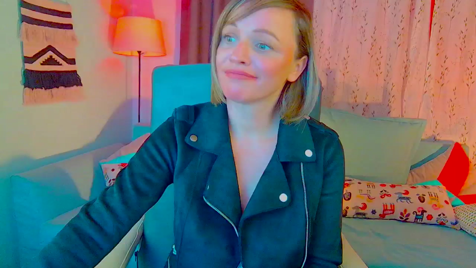 Gallery image thumbnail from SweetDazzle's myfreecams stream on, 10/21/2024, 16:28 image 20 of 20