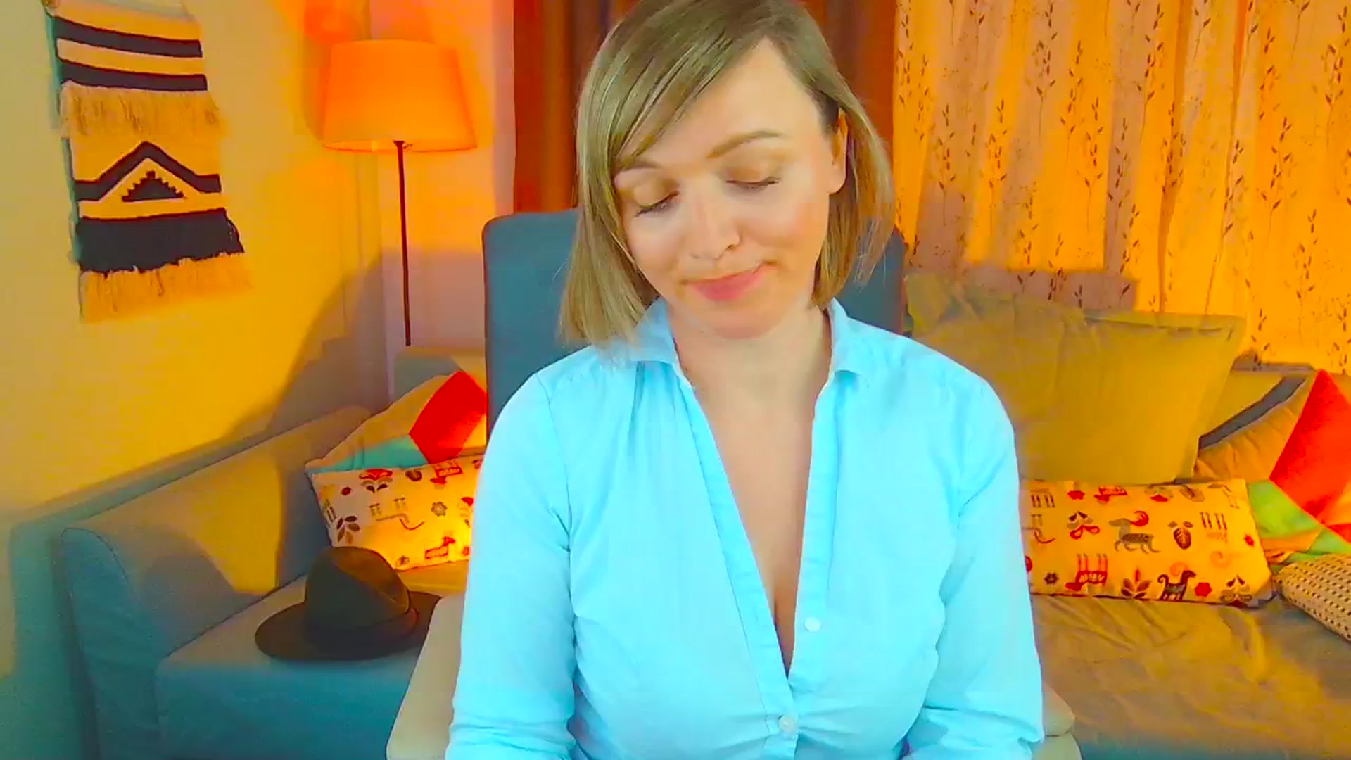 Gallery image thumbnail from SweetDazzle's myfreecams stream on, 10/22/2024, 11:54 image 14 of 20