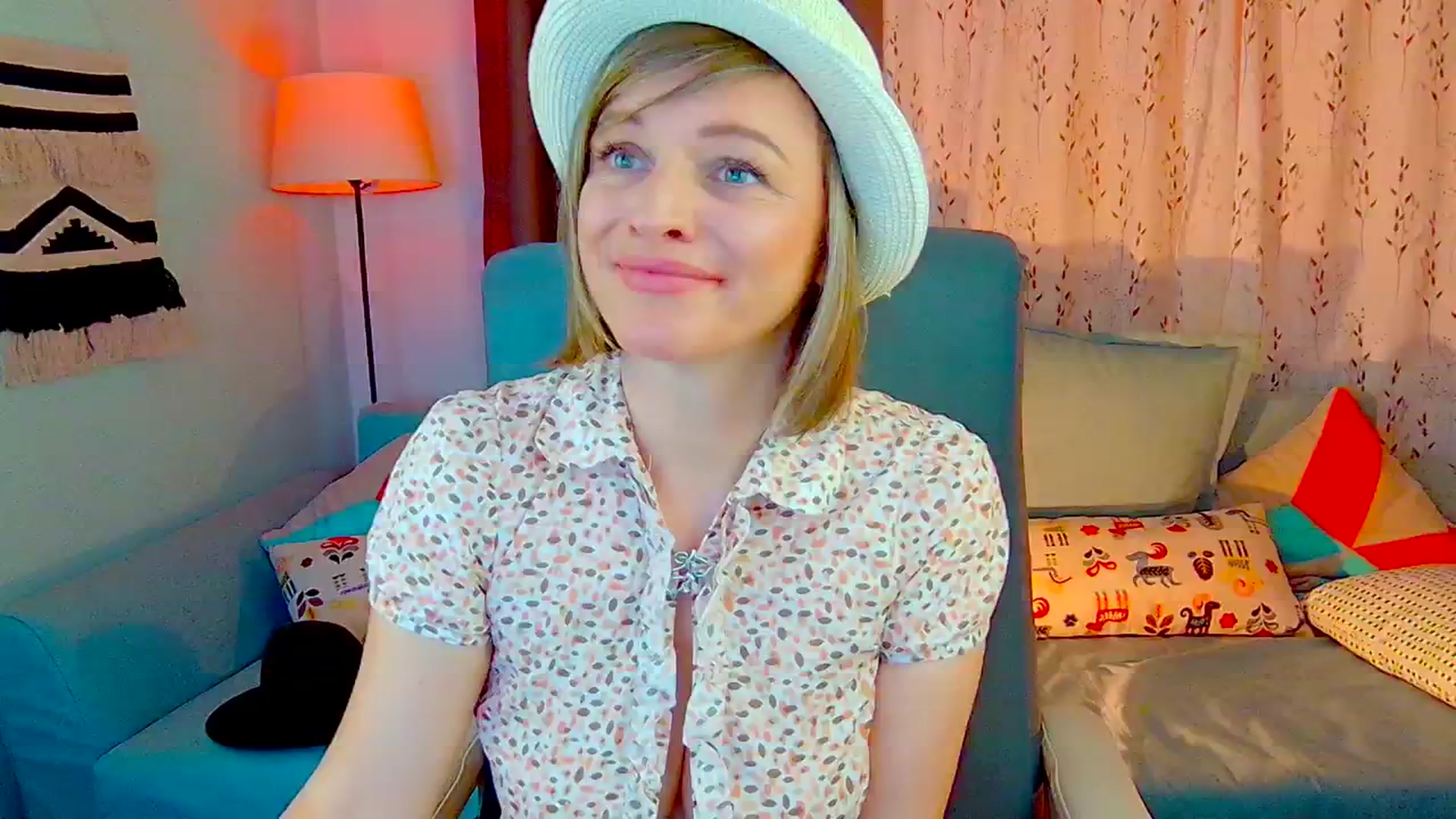 Gallery image thumbnail from SweetDazzle's myfreecams stream on, 10/23/2024, 06:58 image 1 of 20