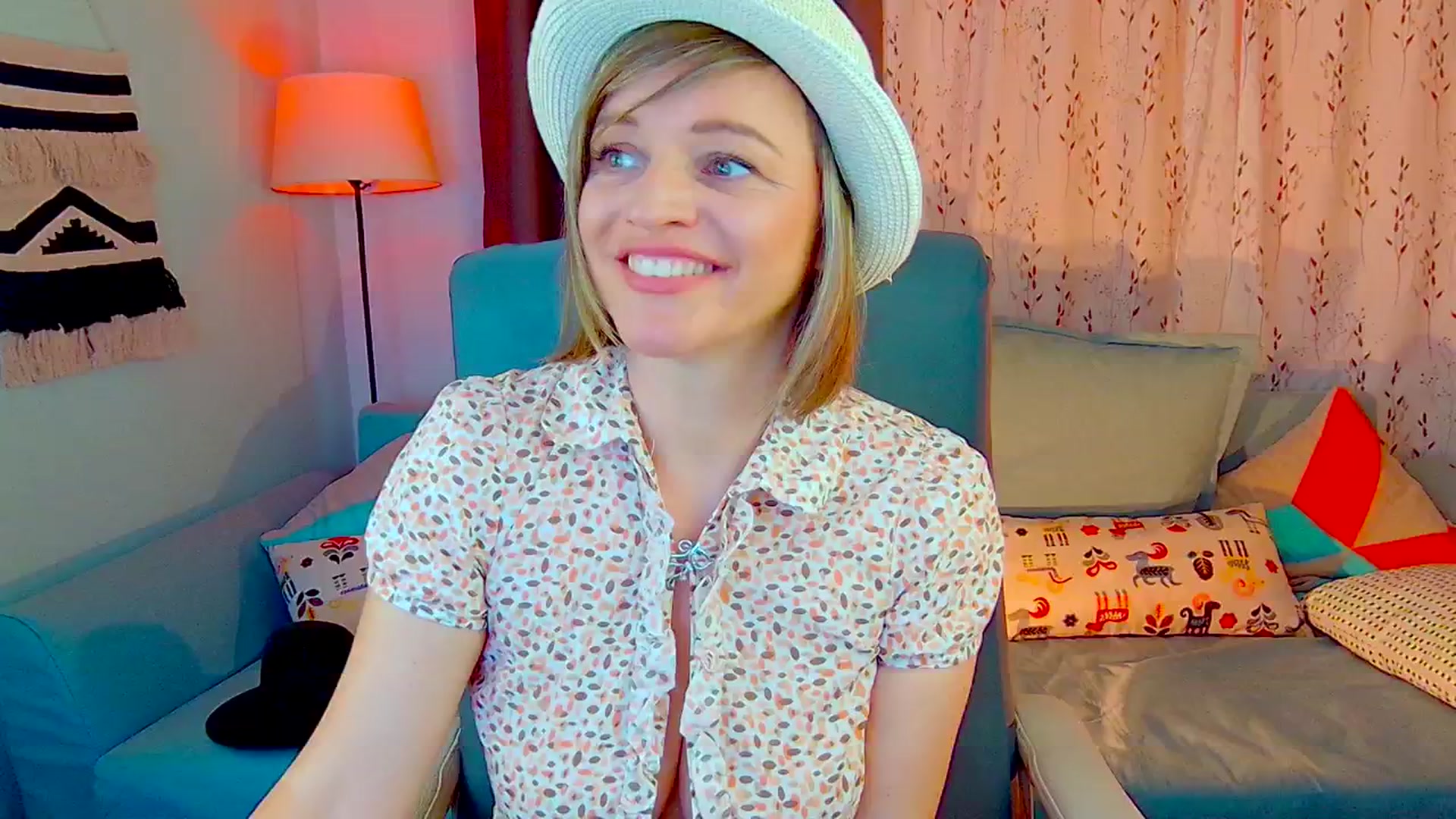 Gallery image thumbnail from SweetDazzle's myfreecams stream on, 10/23/2024, 06:58 image 2 of 20