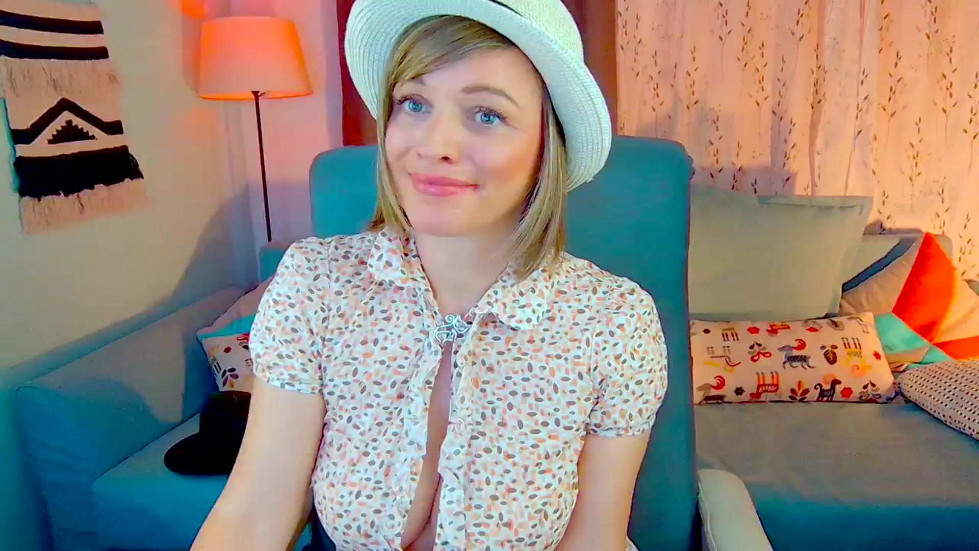 Gallery image thumbnail from SweetDazzle's myfreecams stream on, 10/23/2024, 08:25 image 19 of 20