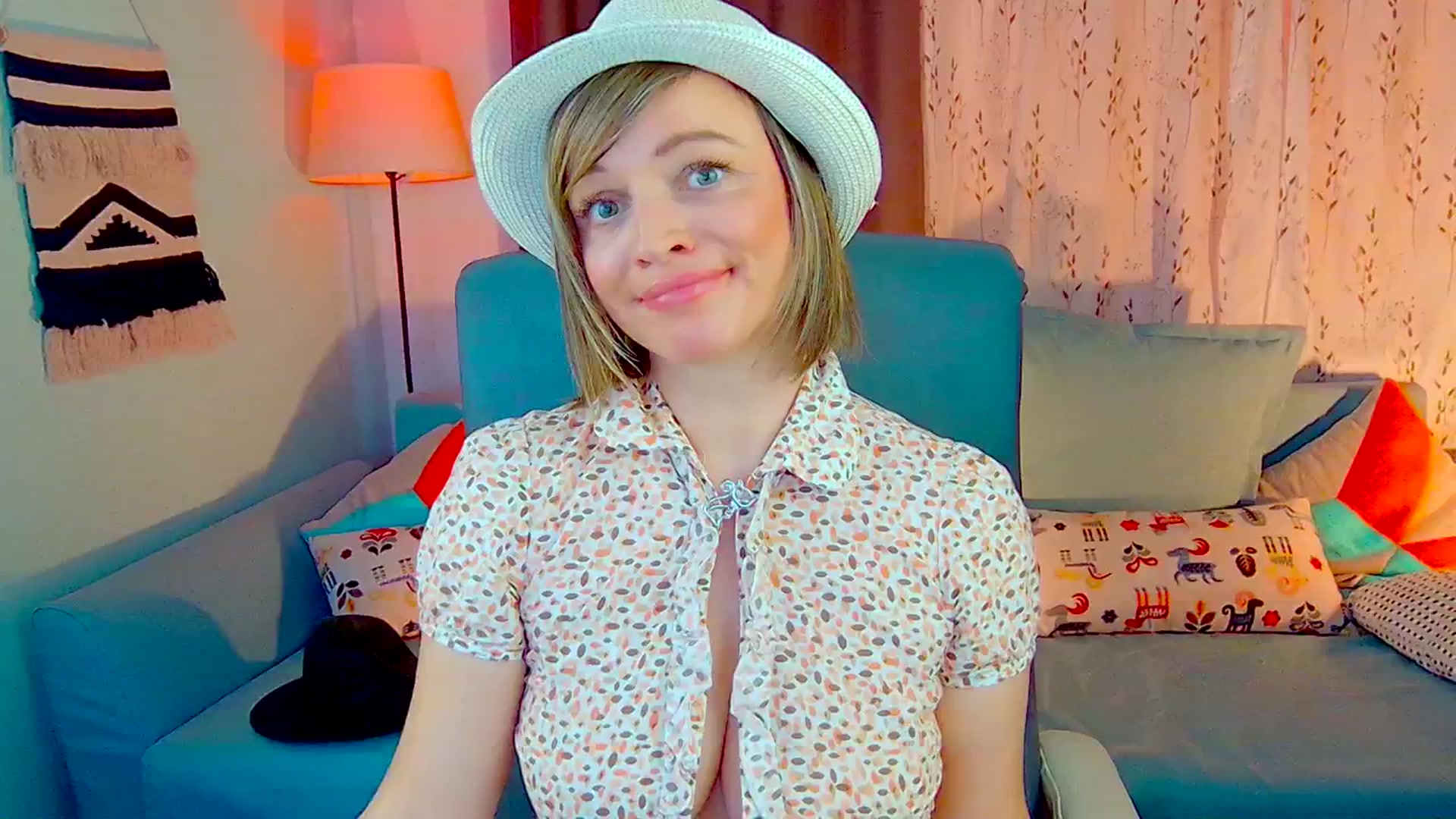 Gallery image thumbnail from SweetDazzle's myfreecams stream on, 10/23/2024, 08:25 image 8 of 20