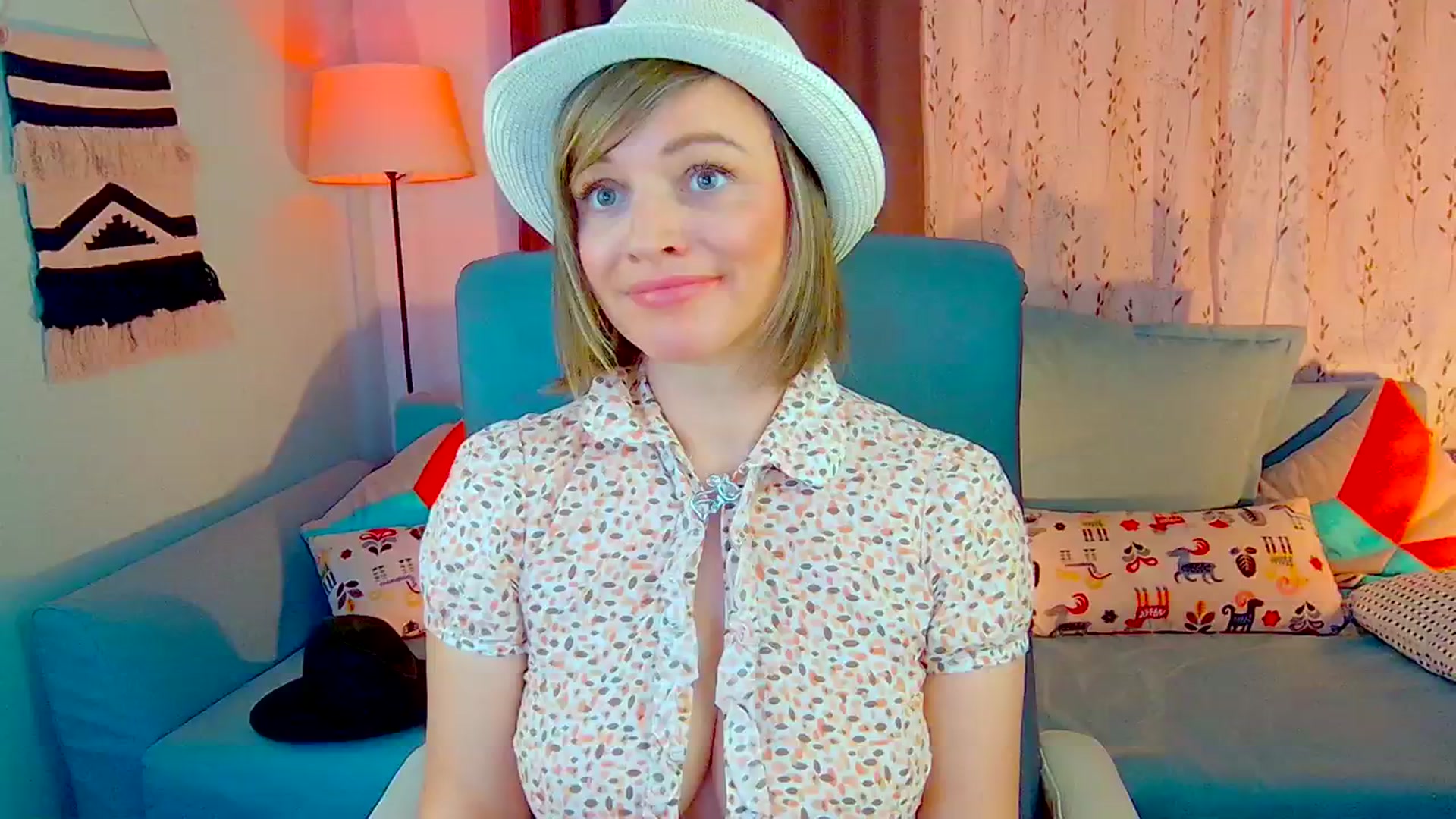 Gallery image thumbnail from SweetDazzle's myfreecams stream on, 10/23/2024, 08:25 image 9 of 20
