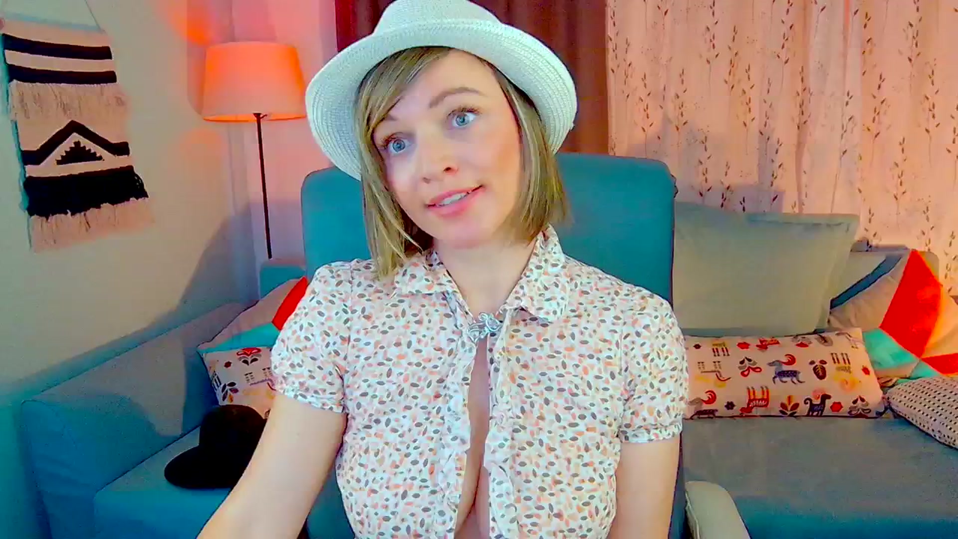 Gallery image thumbnail from SweetDazzle's myfreecams stream on, 10/23/2024, 08:25 image 1 of 20