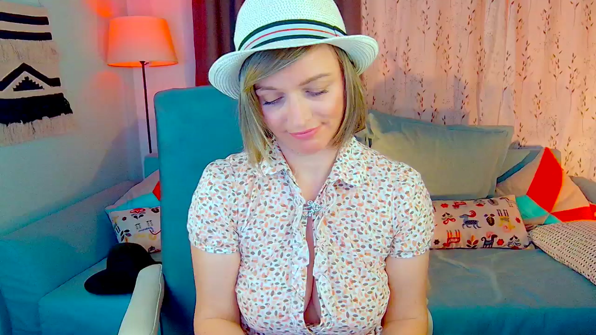 Gallery image thumbnail from SweetDazzle's myfreecams stream on, 10/23/2024, 10:23 image 8 of 20