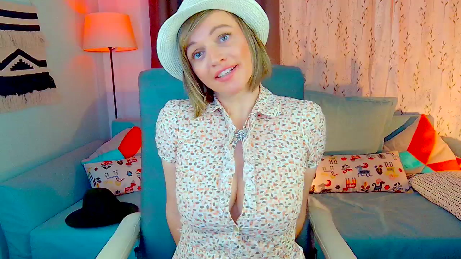 Gallery image thumbnail from SweetDazzle's myfreecams stream on, 10/23/2024, 10:23 image 10 of 20