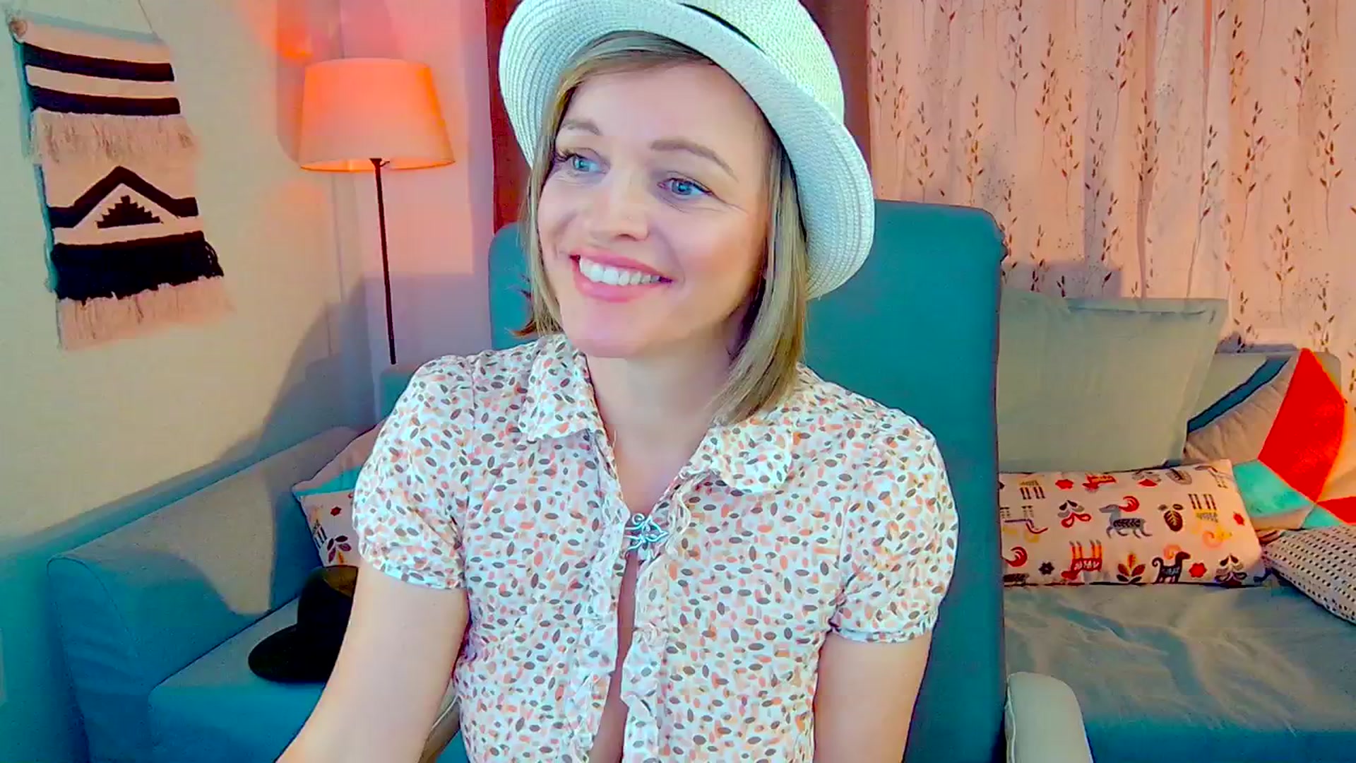 Gallery image thumbnail from SweetDazzle's myfreecams stream on, 10/23/2024, 11:20 image 11 of 20