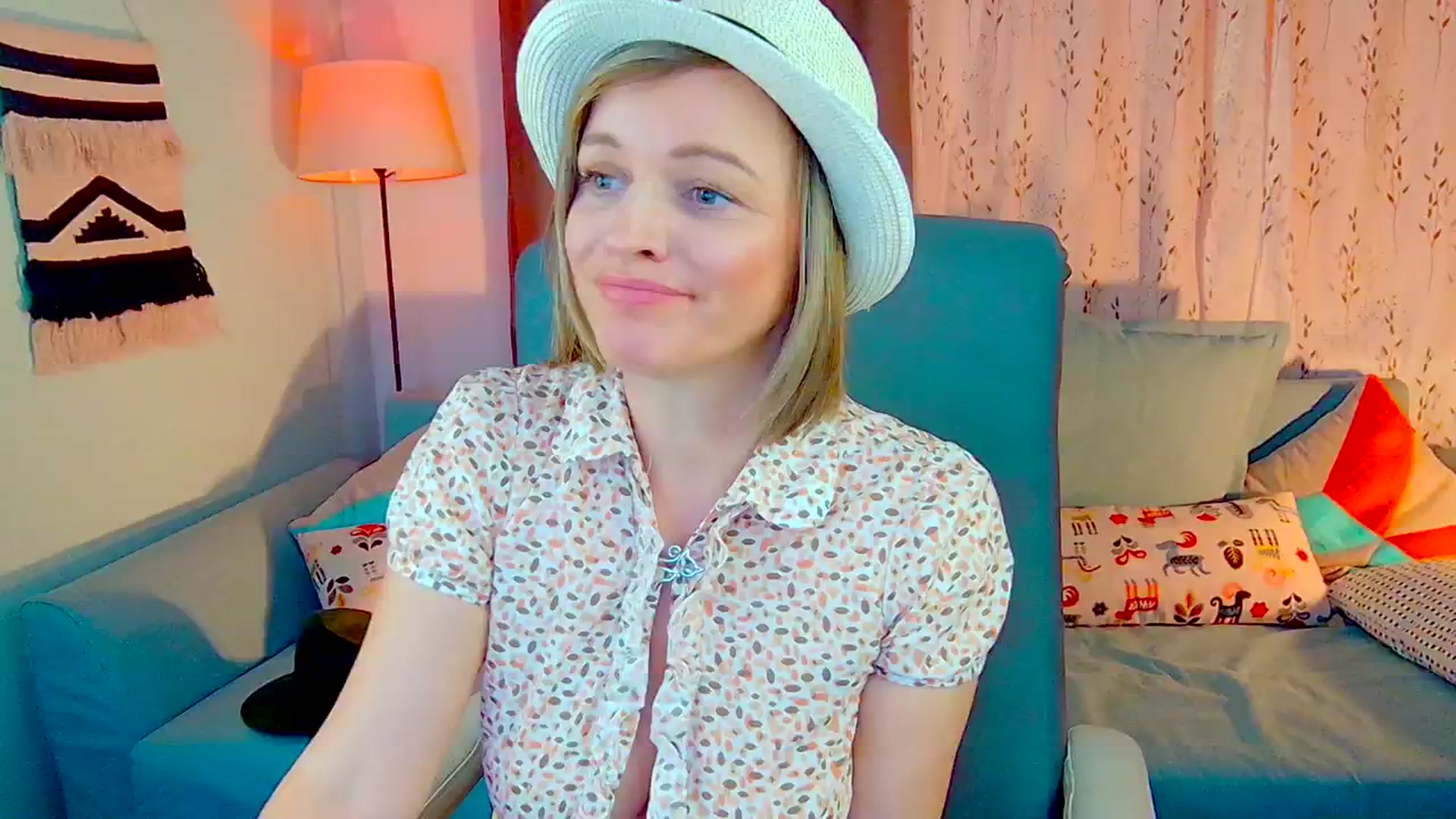 Gallery image thumbnail from SweetDazzle's myfreecams stream on, 10/23/2024, 11:20 image 8 of 20