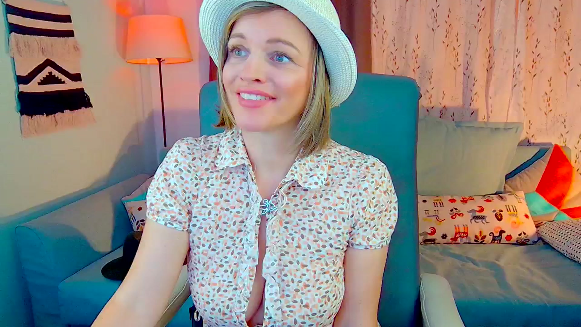 Gallery image thumbnail from SweetDazzle's myfreecams stream on, 10/23/2024, 11:20 image 19 of 20