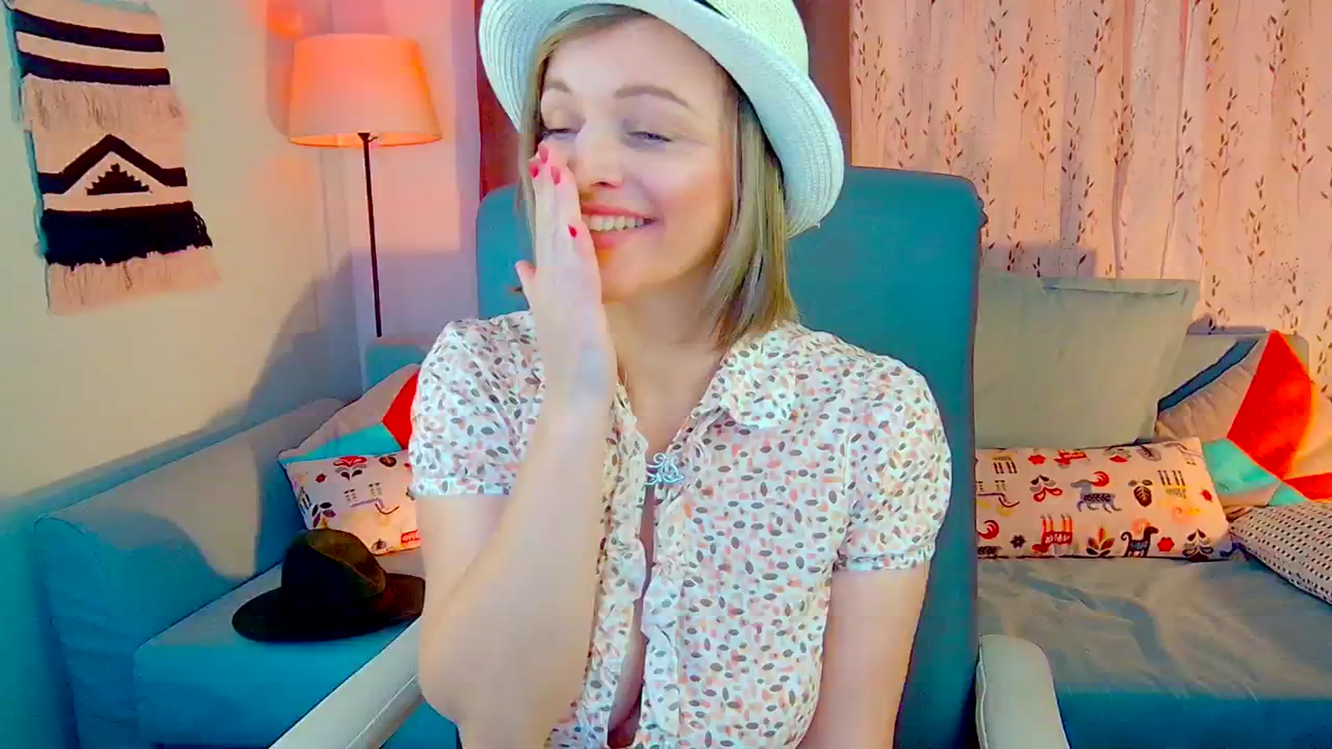 Gallery image thumbnail from SweetDazzle's myfreecams stream on, 10/23/2024, 11:36 image 10 of 20
