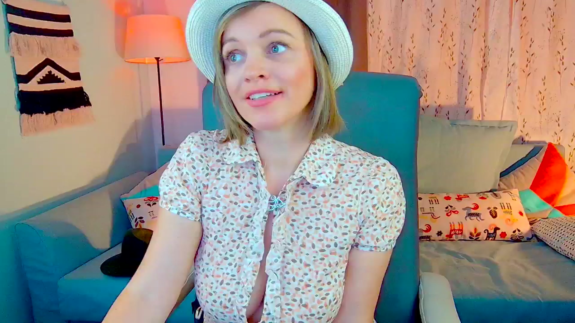Gallery image thumbnail from SweetDazzle's myfreecams stream on, 10/23/2024, 11:36 image 13 of 20