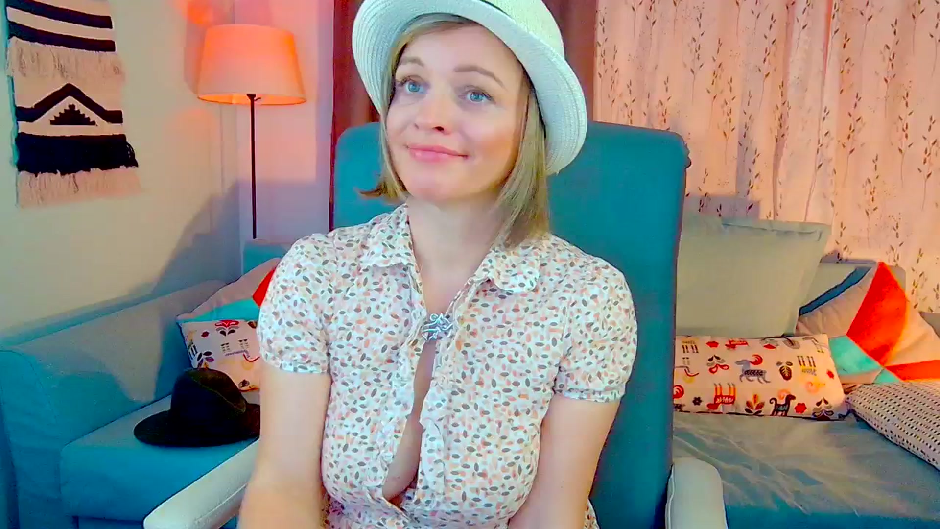 Gallery image thumbnail from SweetDazzle's myfreecams stream on, 10/23/2024, 13:29 image 13 of 20