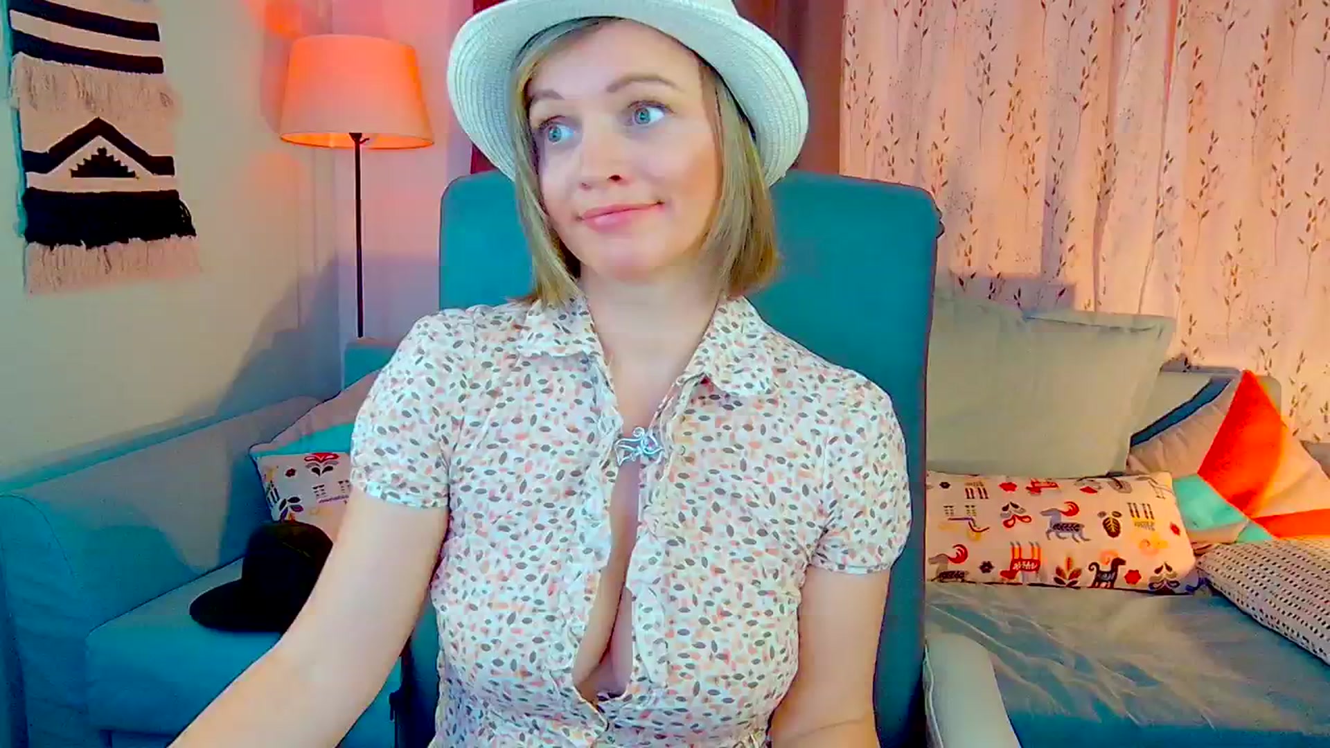 Gallery image thumbnail from SweetDazzle's myfreecams stream on, 10/23/2024, 13:29 image 2 of 20