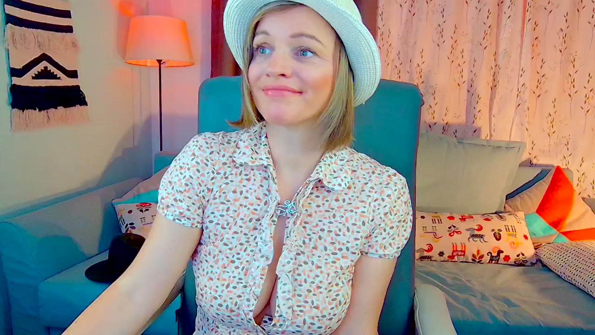 Gallery image thumbnail from SweetDazzle's myfreecams stream on, 10/23/2024, 13:29 image 3 of 20