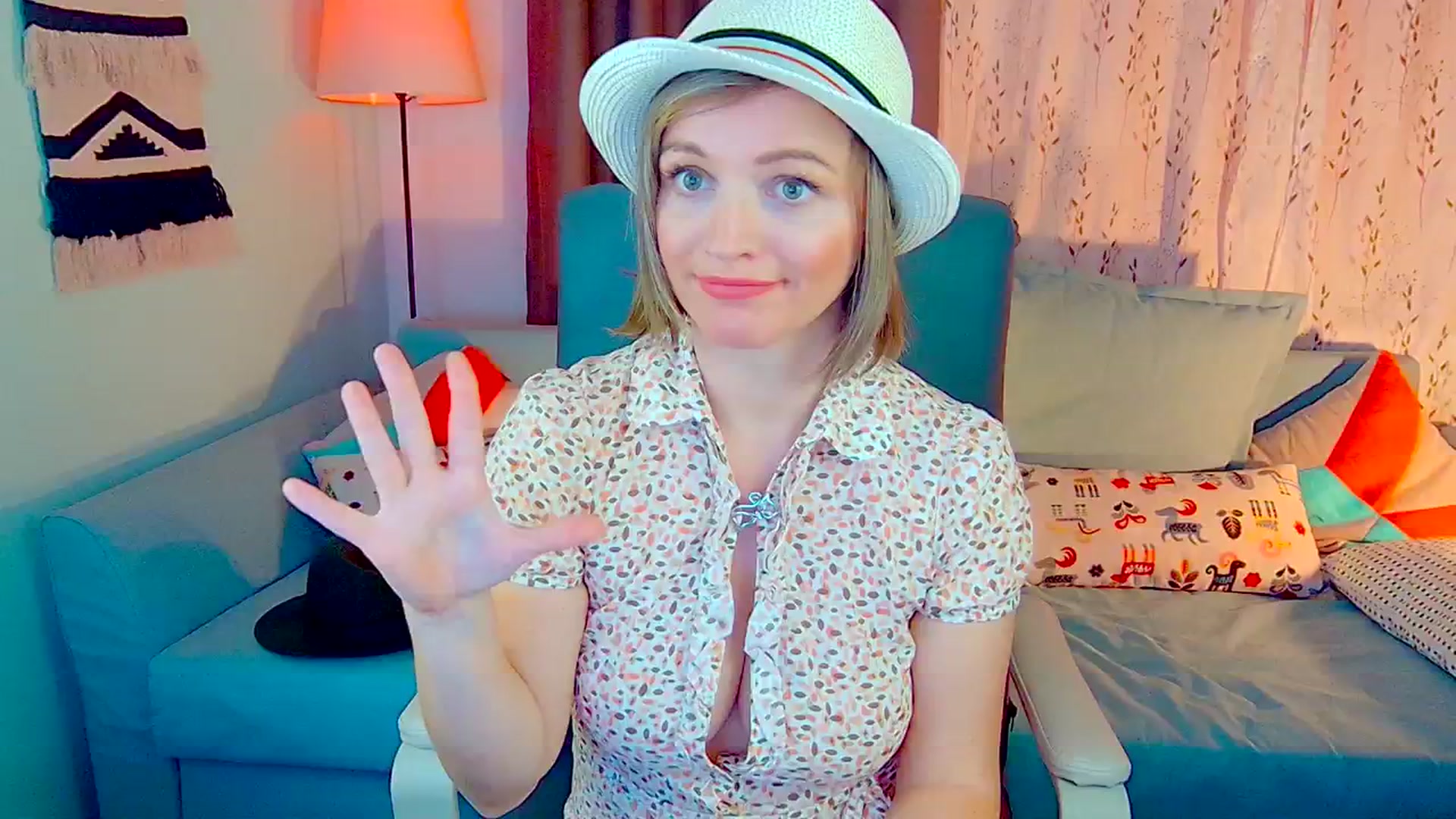 Gallery image thumbnail from SweetDazzle's myfreecams stream on, 10/23/2024, 13:58 image 10 of 20