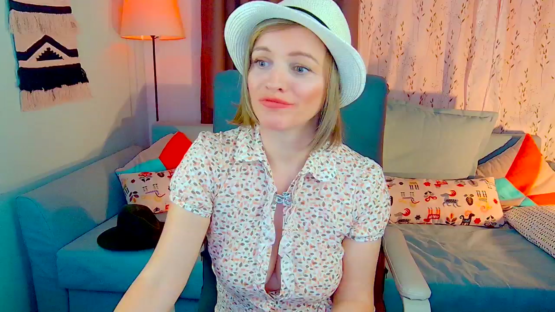 Gallery image thumbnail from SweetDazzle's myfreecams stream on, 10/23/2024, 13:58 image 11 of 20