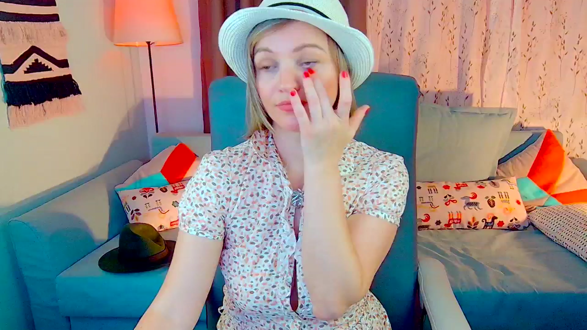 Gallery image thumbnail from SweetDazzle's myfreecams stream on, 10/23/2024, 15:01 image 19 of 20