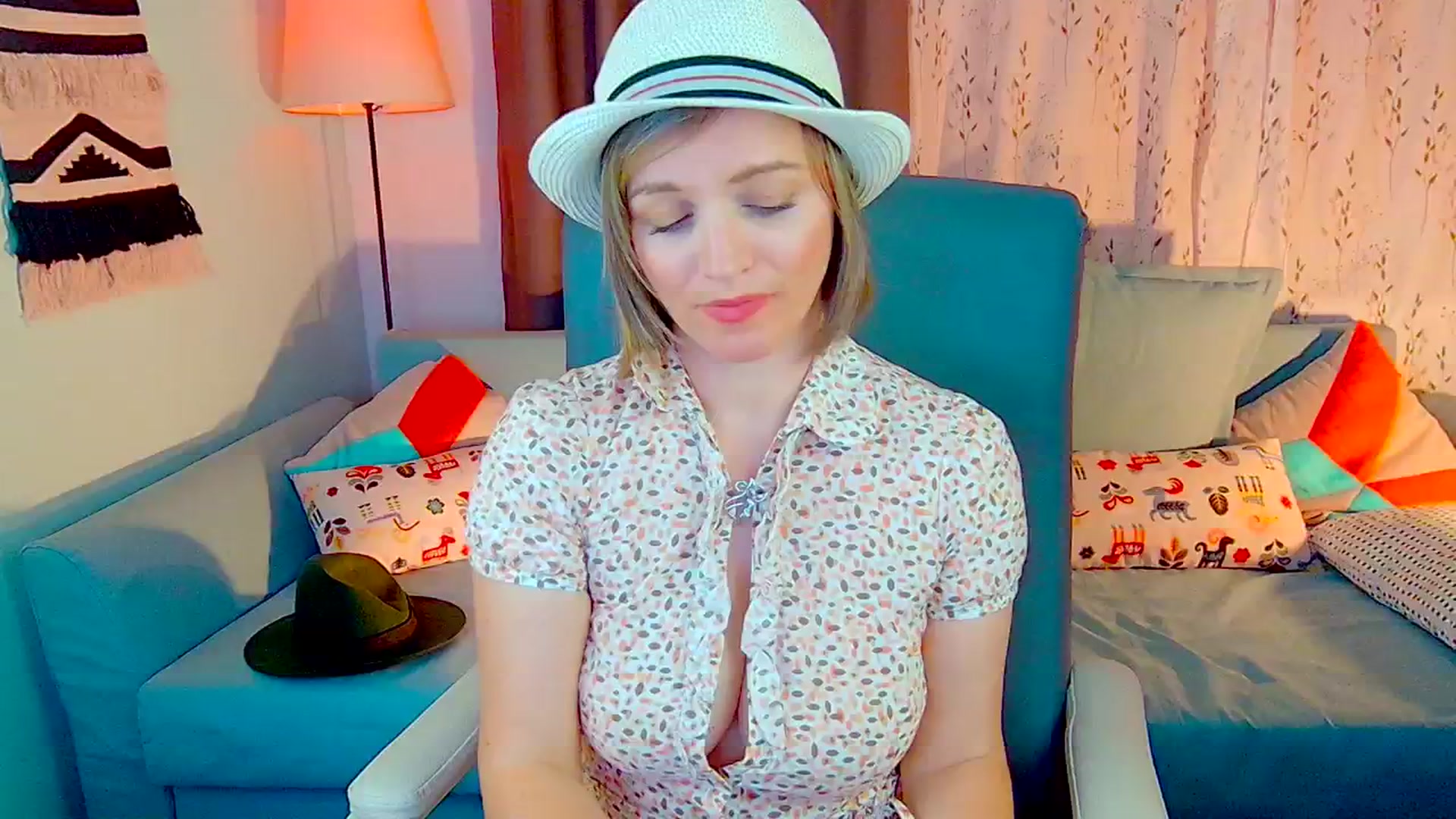 Gallery image thumbnail from SweetDazzle's myfreecams stream on, 10/23/2024, 15:01 image 9 of 20