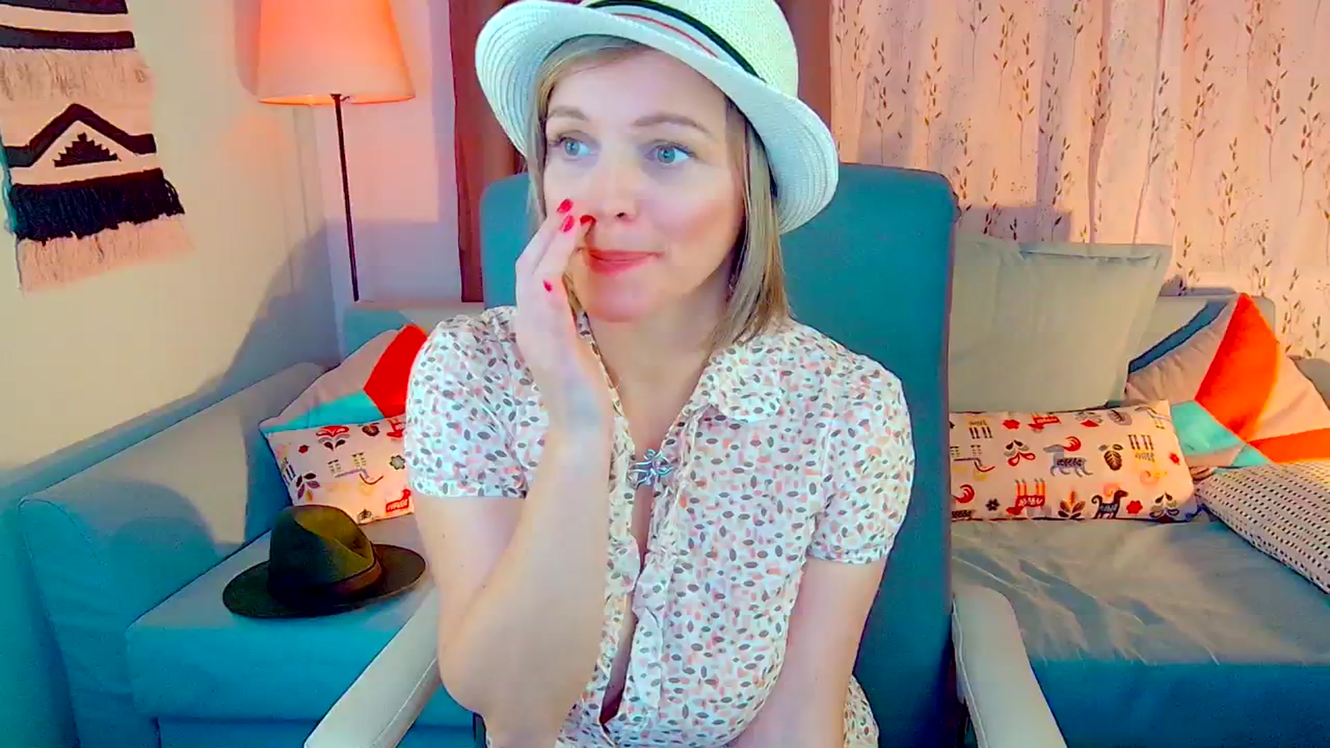 Gallery image thumbnail from SweetDazzle's myfreecams stream on, 10/23/2024, 15:01 image 14 of 20