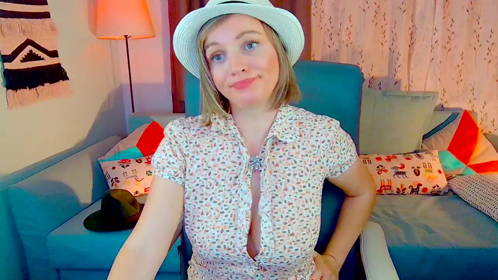 Gallery image thumbnail from SweetDazzle's myfreecams stream on, 10/23/2024, 15:01 image 17 of 20