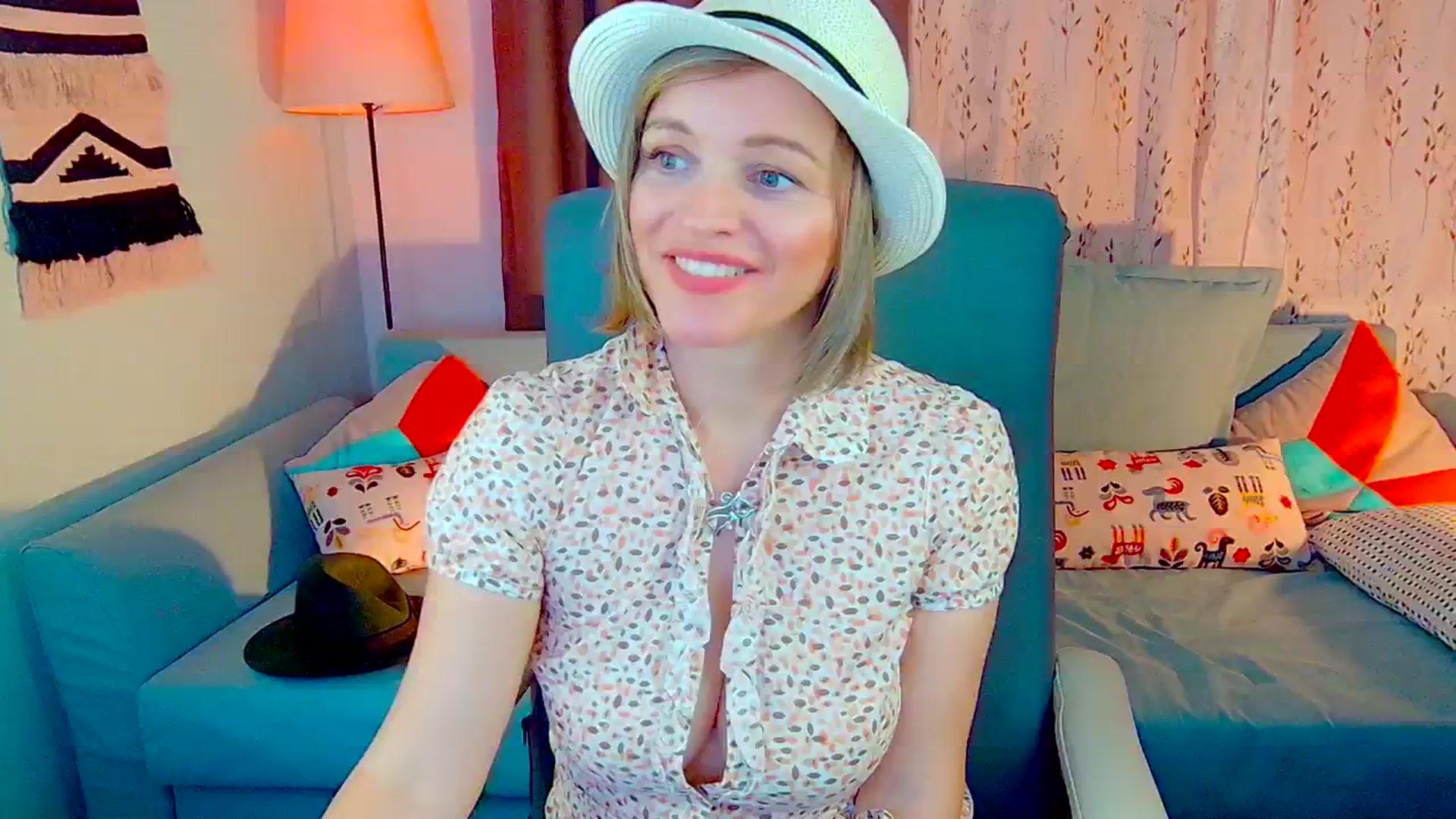 Gallery image thumbnail from SweetDazzle's myfreecams stream on, 10/23/2024, 15:01 image 5 of 20