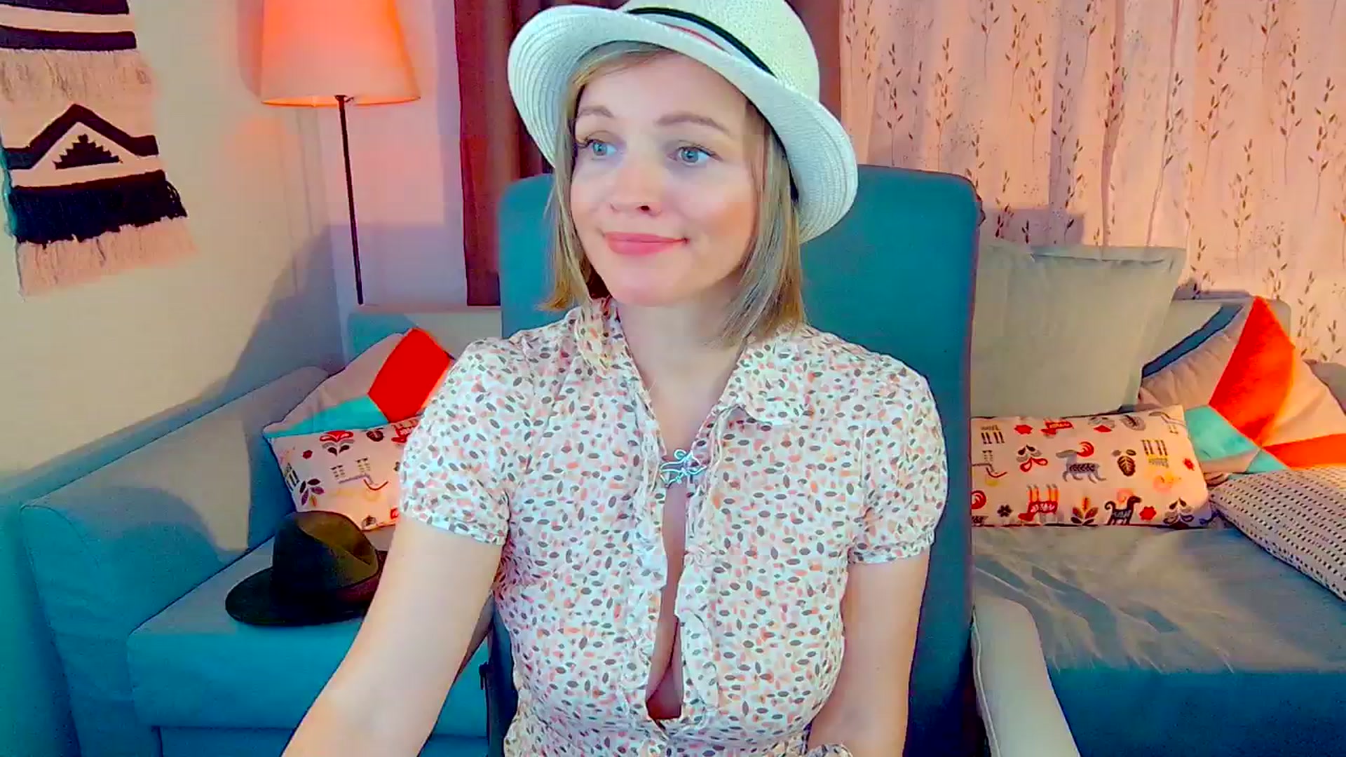 Gallery image thumbnail from SweetDazzle's myfreecams stream on, 10/23/2024, 15:01 image 4 of 20