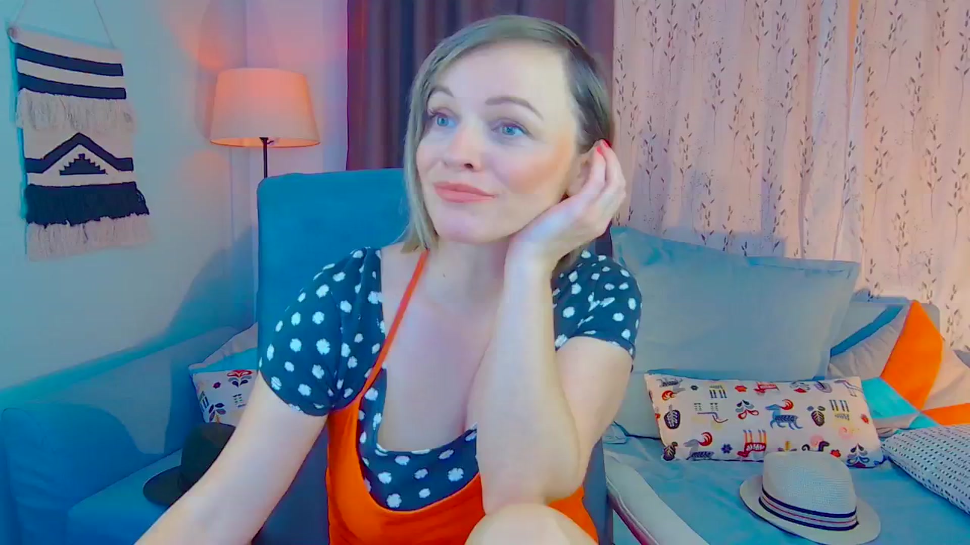 Gallery image thumbnail from SweetDazzle's myfreecams stream on, 10/24/2024, 11:24 image 1 of 20