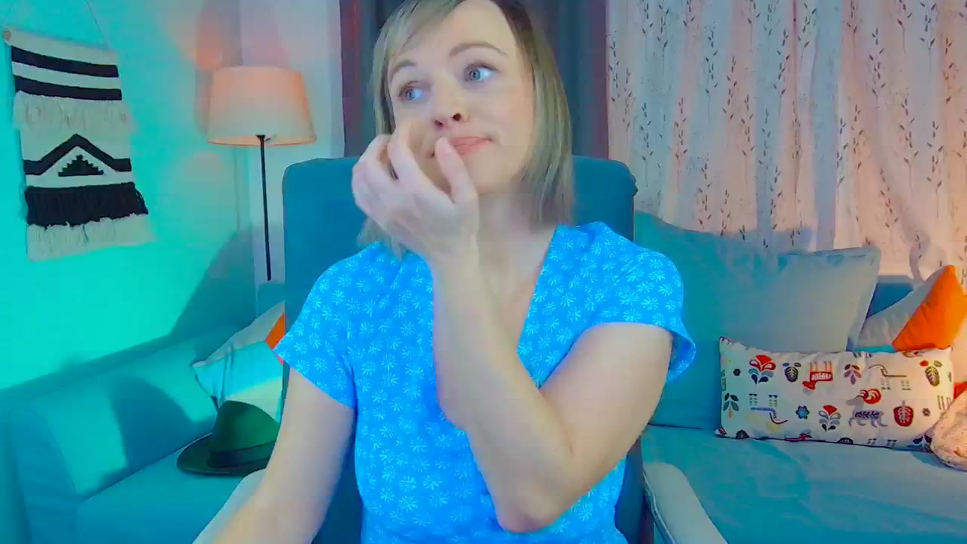 Gallery image thumbnail from SweetDazzle's myfreecams stream on, 11/11/2024, 09:51 image 1 of 20