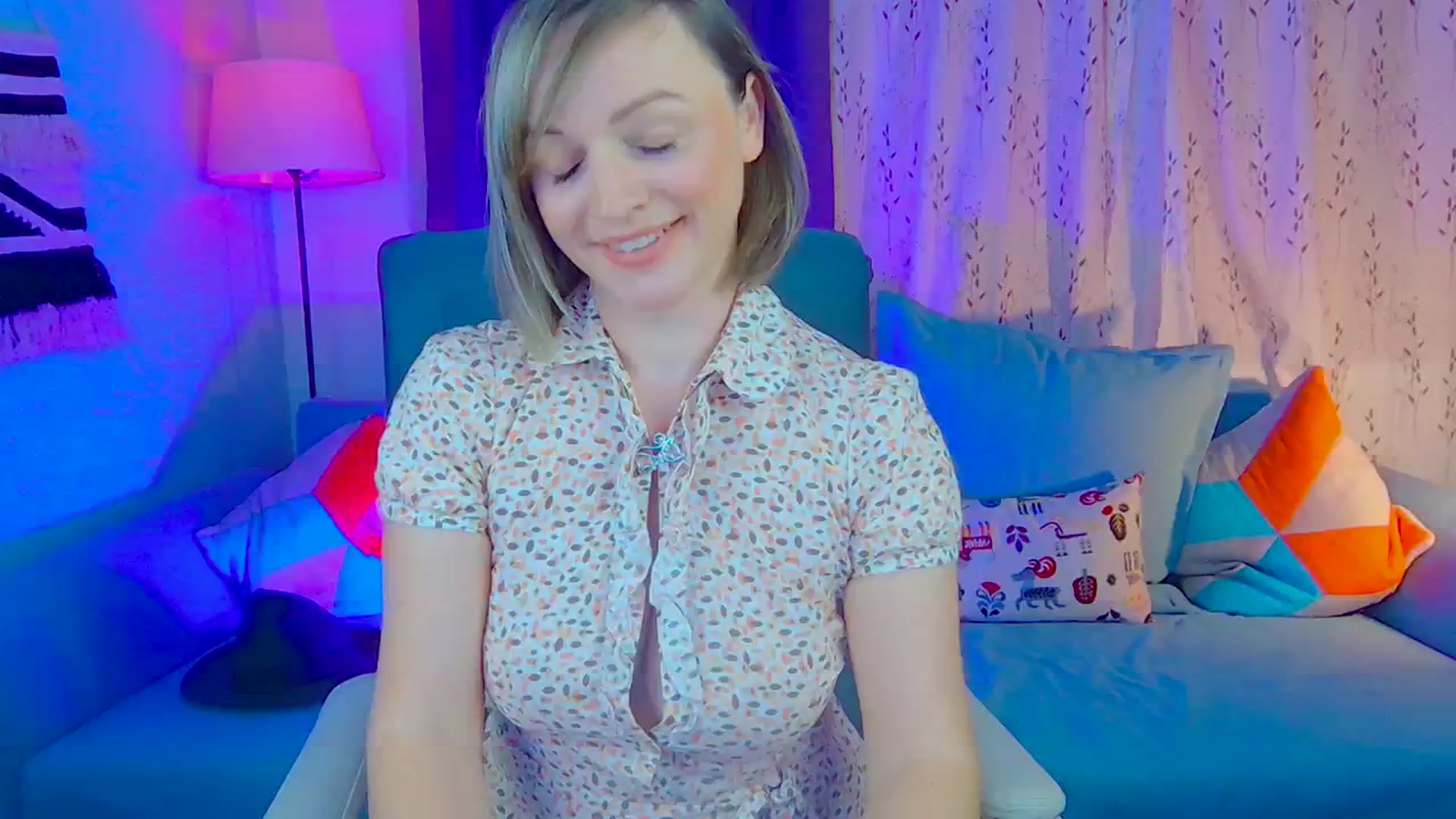 Gallery image thumbnail from SweetDazzle's myfreecams stream on, 11/18/2024, 13:11 image 18 of 20