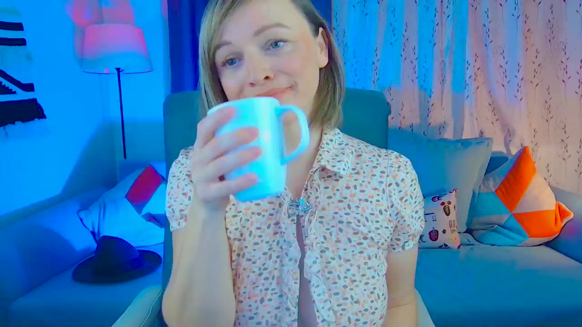 Gallery image thumbnail from SweetDazzle's myfreecams stream on, 11/18/2024, 13:11 image 14 of 20
