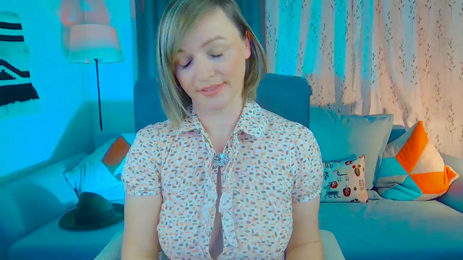 Gallery image thumbnail from SweetDazzle's myfreecams stream on, 11/18/2024, 13:11 image 1 of 20