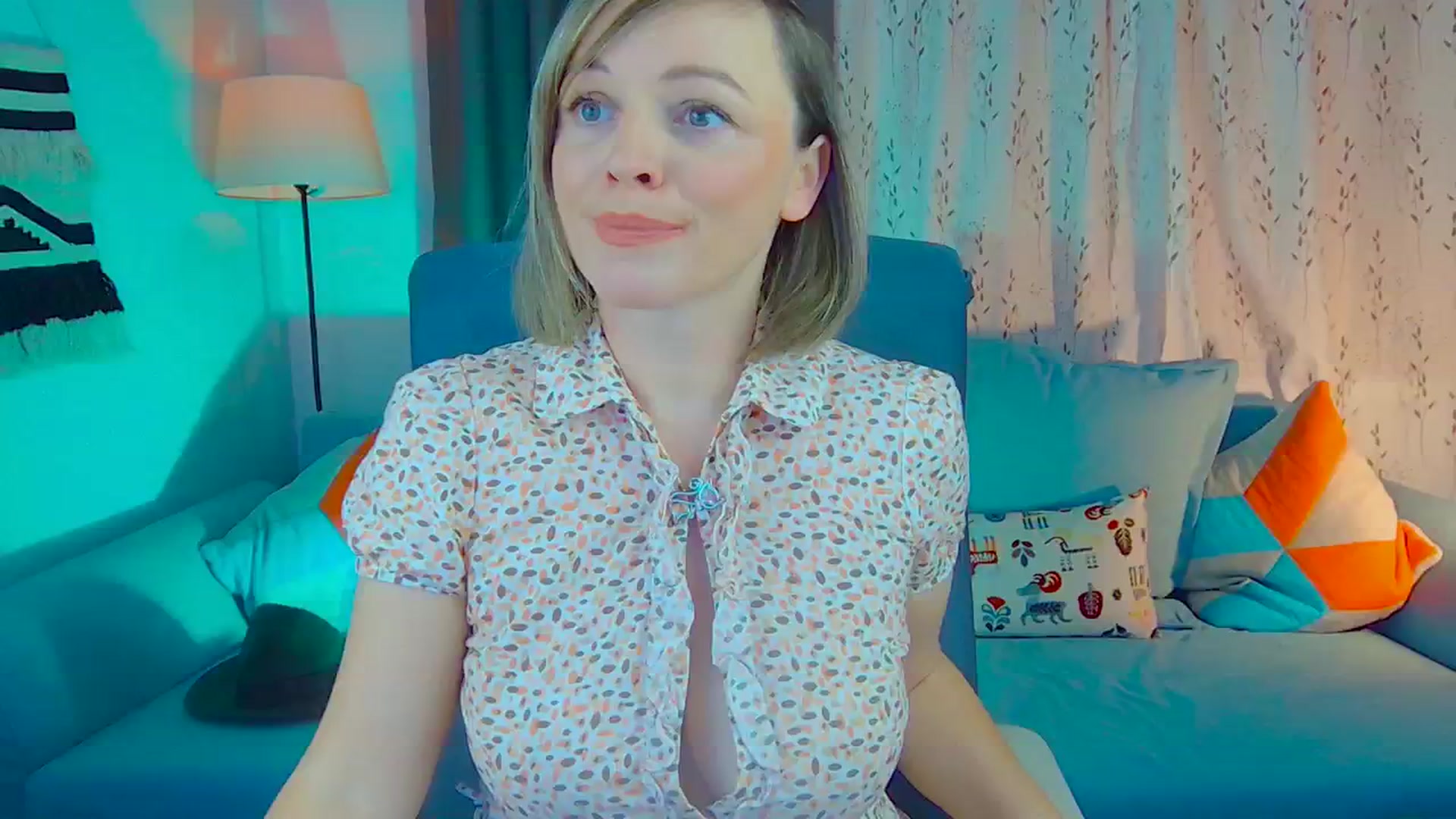 Gallery image thumbnail from SweetDazzle's myfreecams stream on, 11/18/2024, 13:11 image 8 of 20