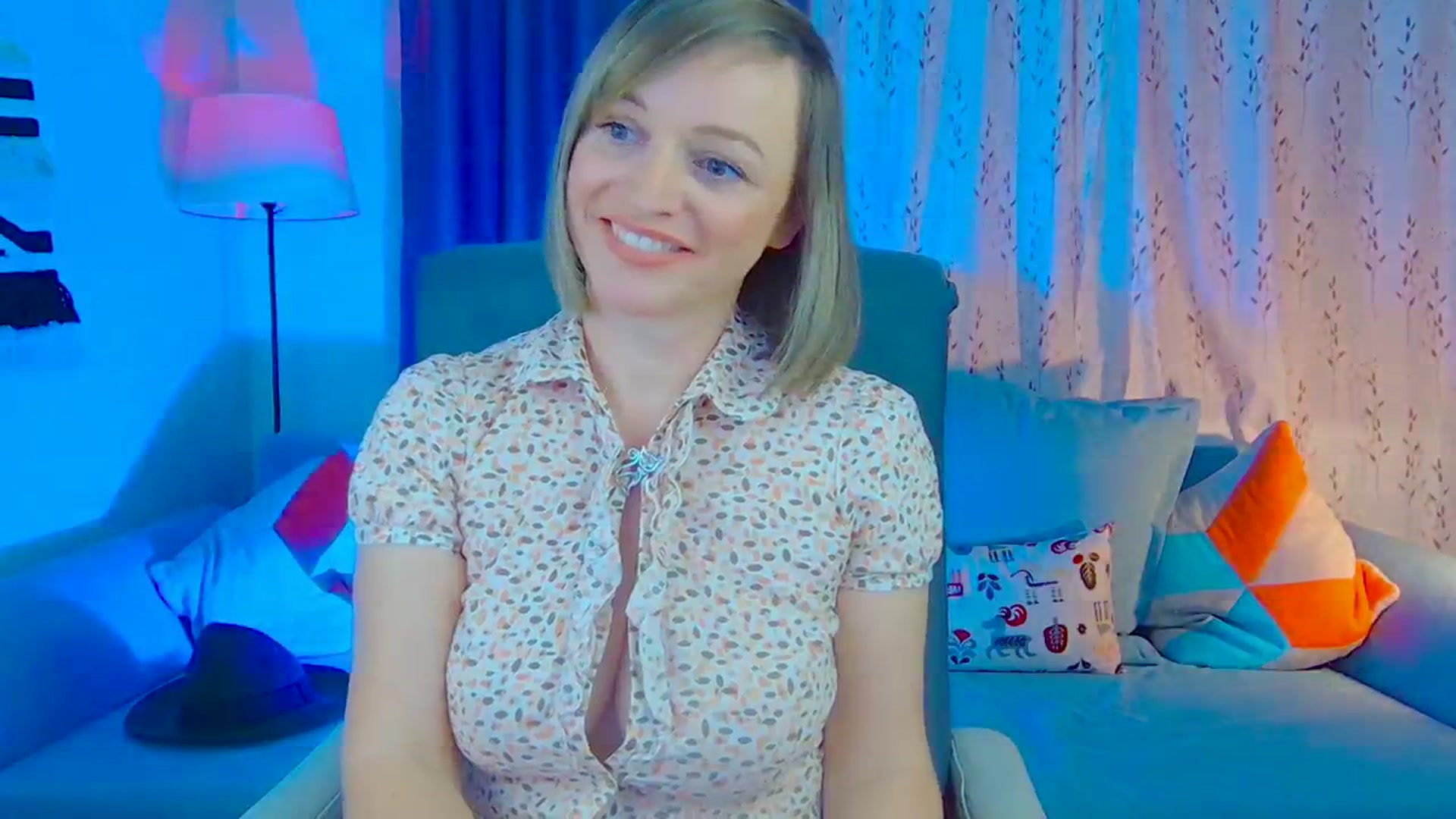 Gallery image thumbnail from SweetDazzle's myfreecams stream on, 11/18/2024, 15:13 image 8 of 20