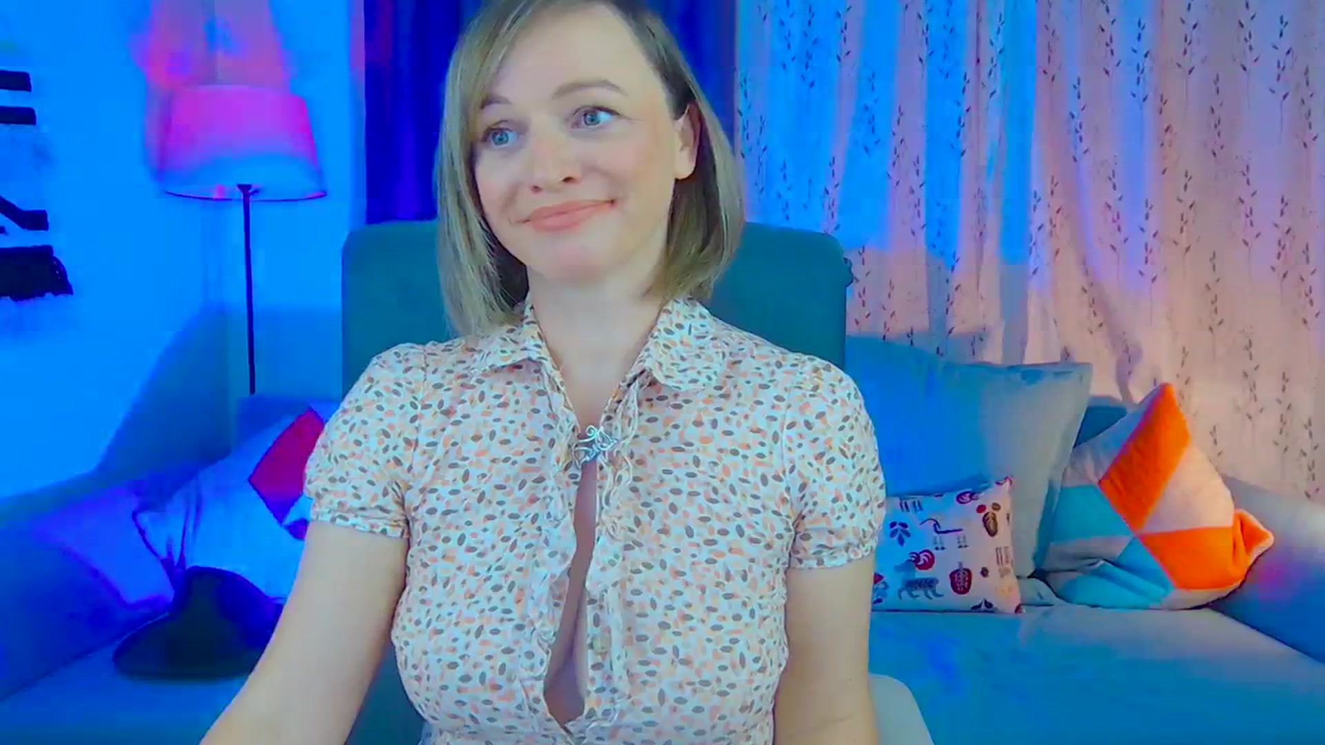 Gallery image thumbnail from SweetDazzle's myfreecams stream on, 11/18/2024, 15:13 image 3 of 20