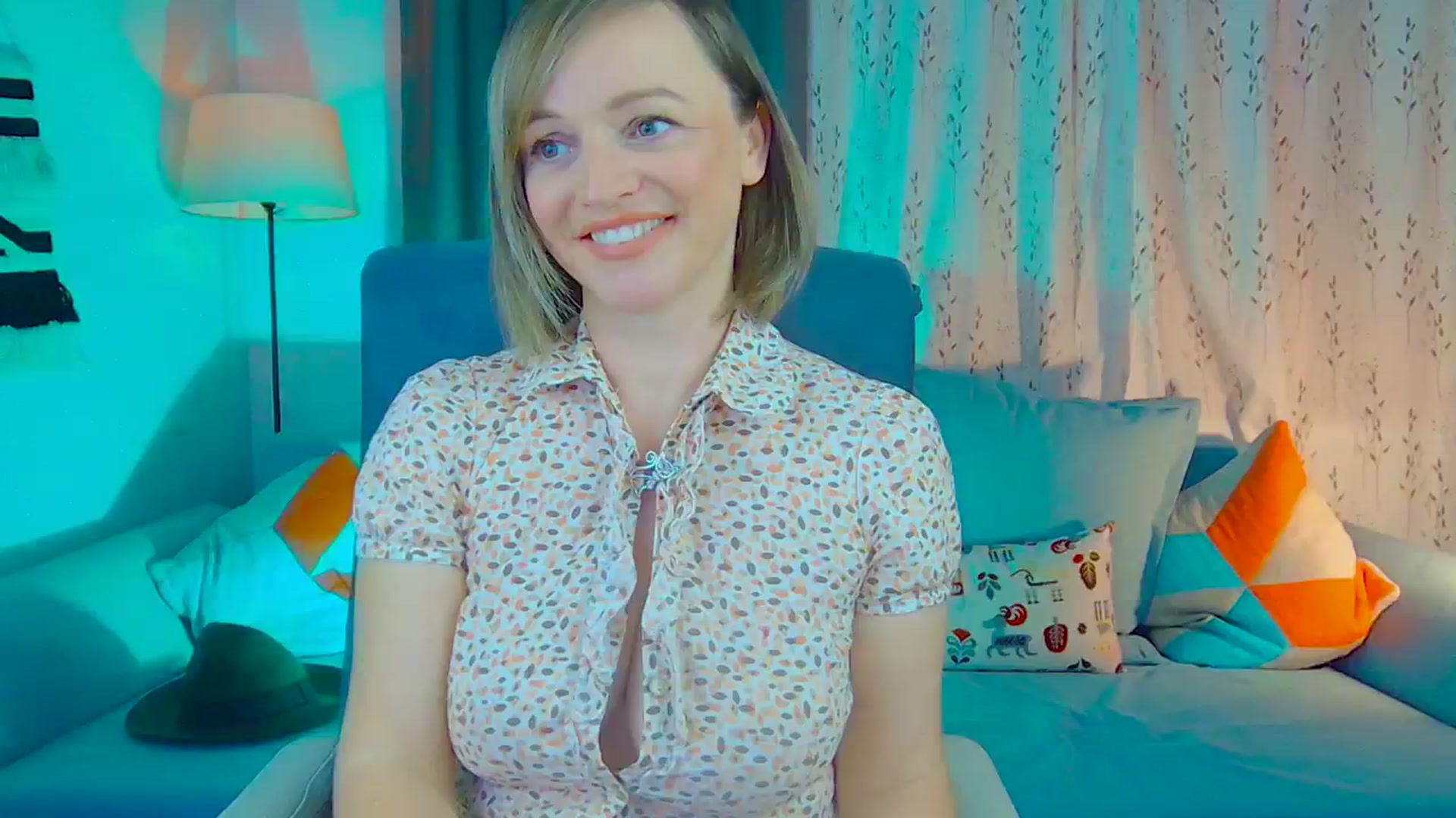 Gallery image thumbnail from SweetDazzle's myfreecams stream on, 11/18/2024, 15:13 image 1 of 20