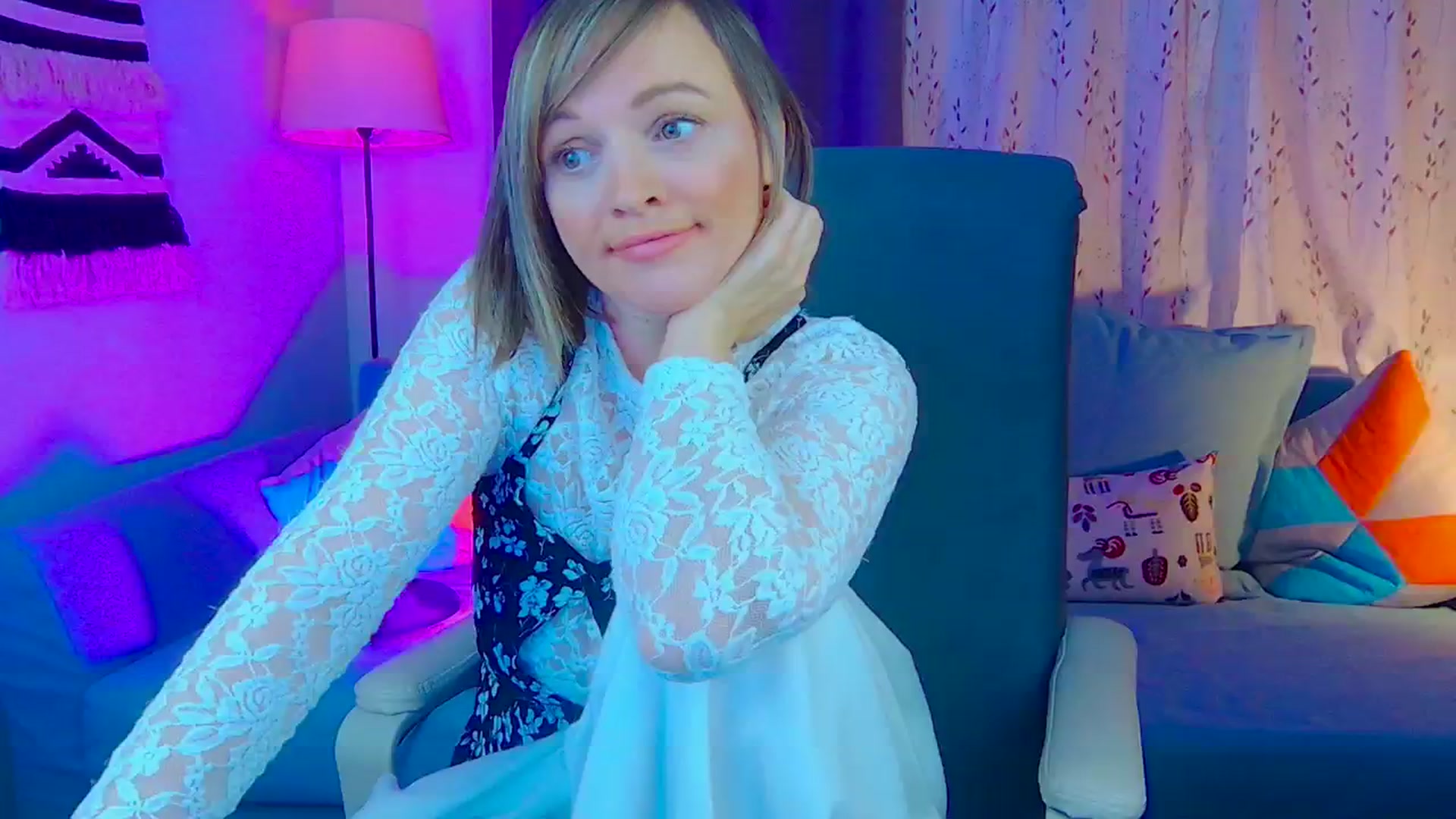 Gallery image thumbnail from SweetDazzle's myfreecams stream on, 11/19/2024, 17:12 image 3 of 20