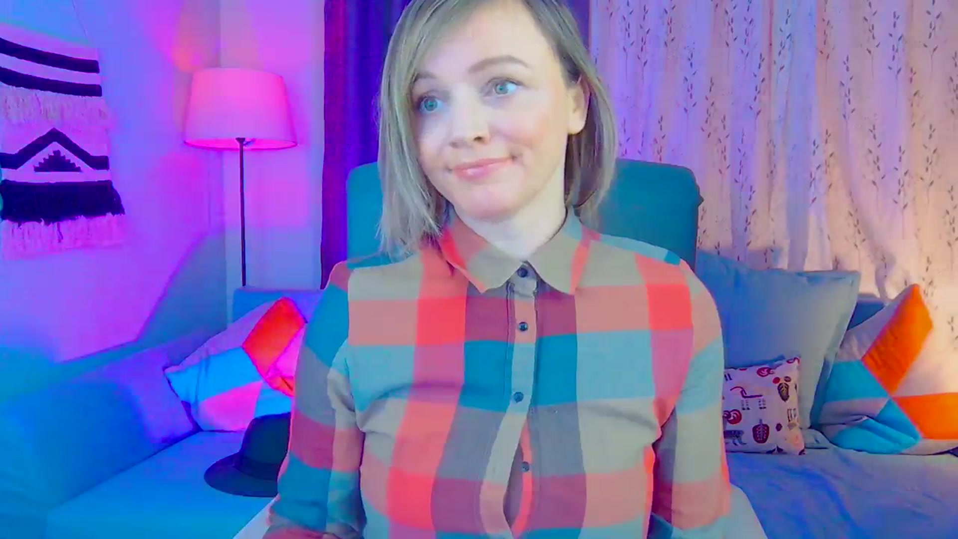 Gallery image thumbnail from SweetDazzle's myfreecams stream on, 11/20/2024, 09:56 image 18 of 20