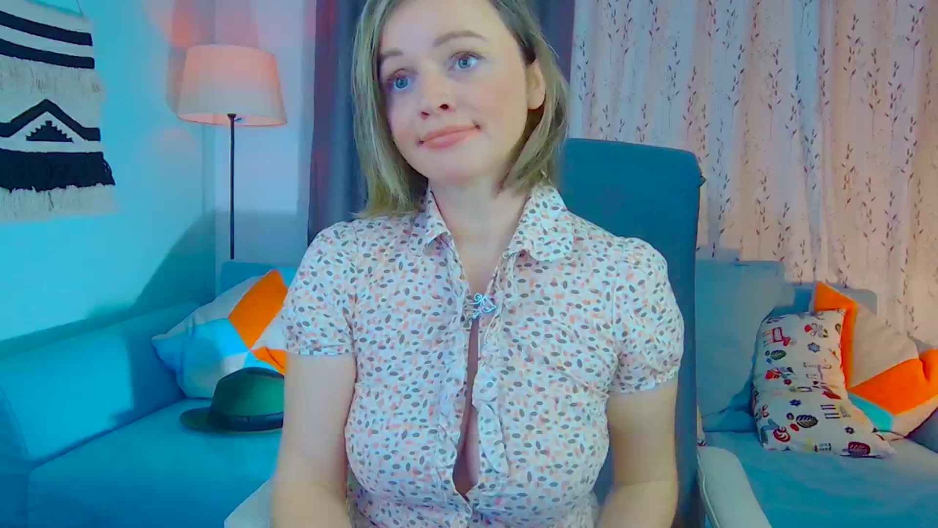 Gallery image thumbnail from SweetDazzle's myfreecams stream on, 11/27/2024, 12:07 image 14 of 20