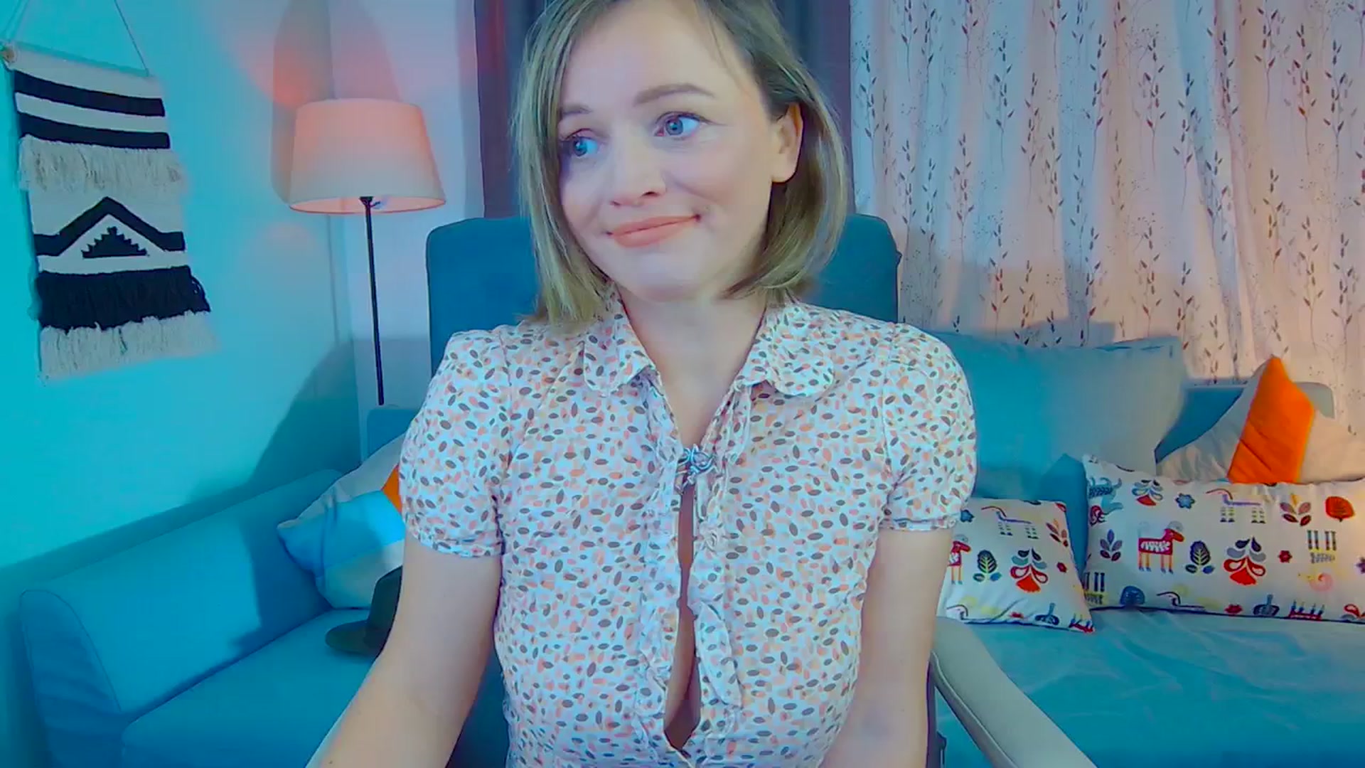 Gallery image thumbnail from SweetDazzle's myfreecams stream on, 11/27/2024, 16:35 image 5 of 20