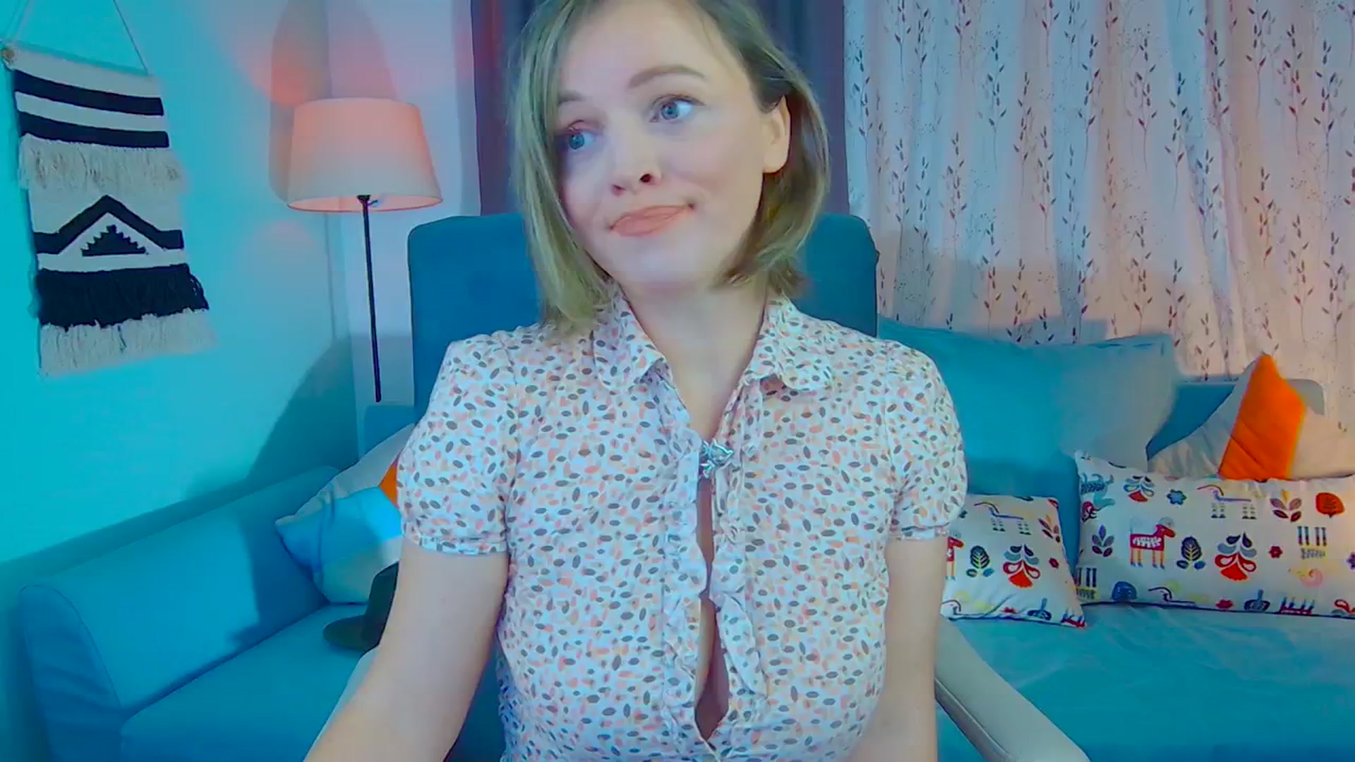 Gallery image thumbnail from SweetDazzle's myfreecams stream on, 11/27/2024, 16:35 image 12 of 20