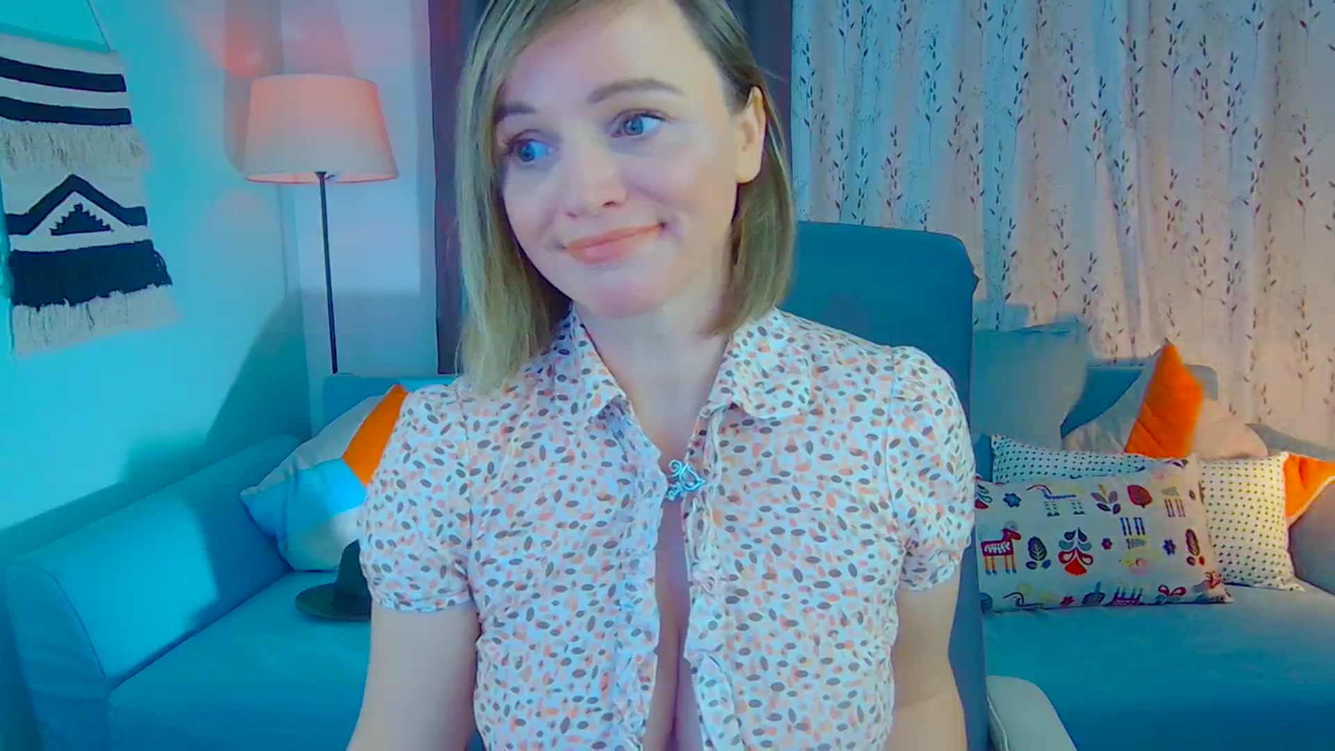 Gallery image thumbnail from SweetDazzle's myfreecams stream on, 11/29/2024, 24:03 image 19 of 20