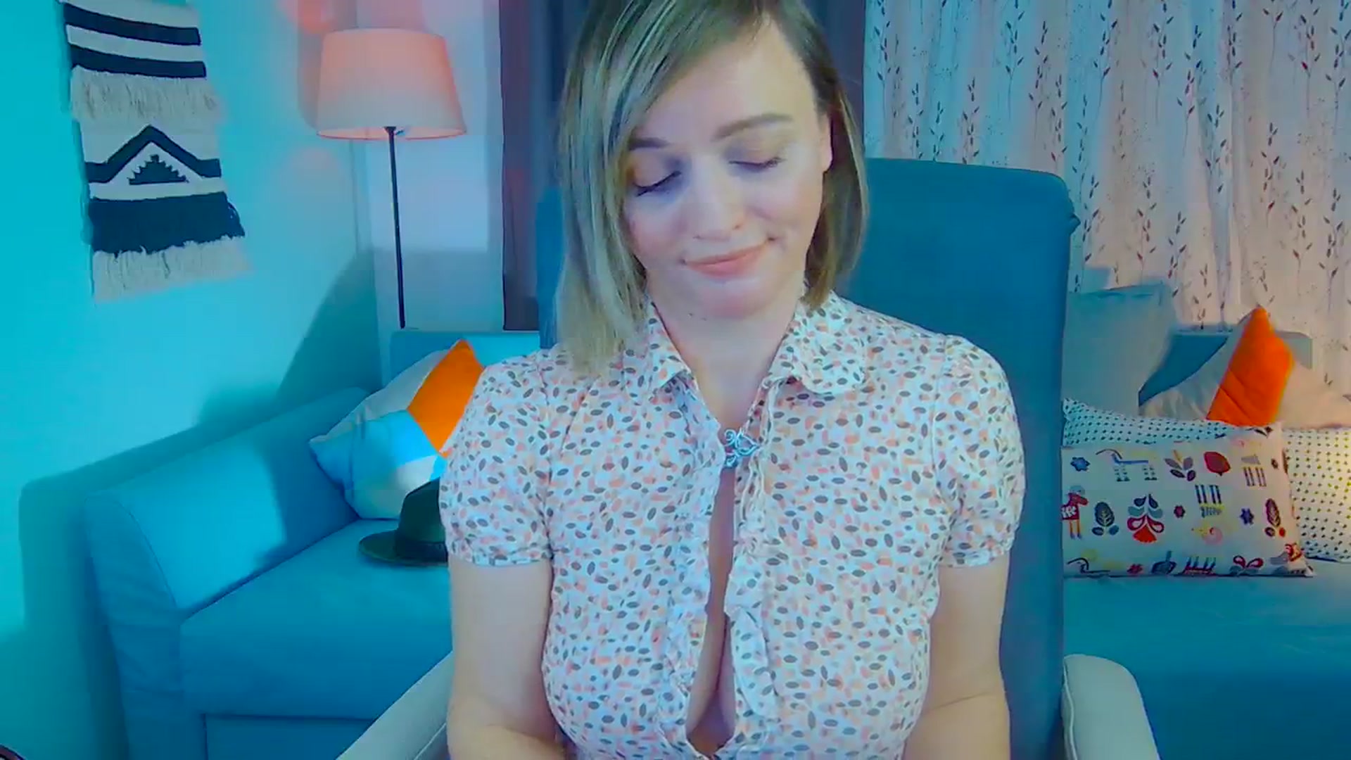 Gallery image thumbnail from SweetDazzle's myfreecams stream on, 11/29/2024, 24:03 image 16 of 20