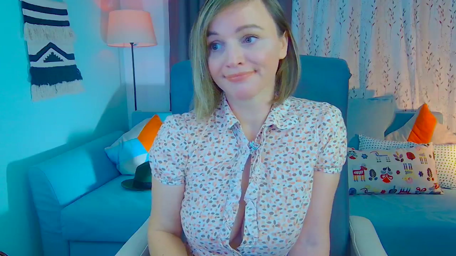 Gallery image thumbnail from SweetDazzle's myfreecams stream on, 11/29/2024, 24:03 image 12 of 20