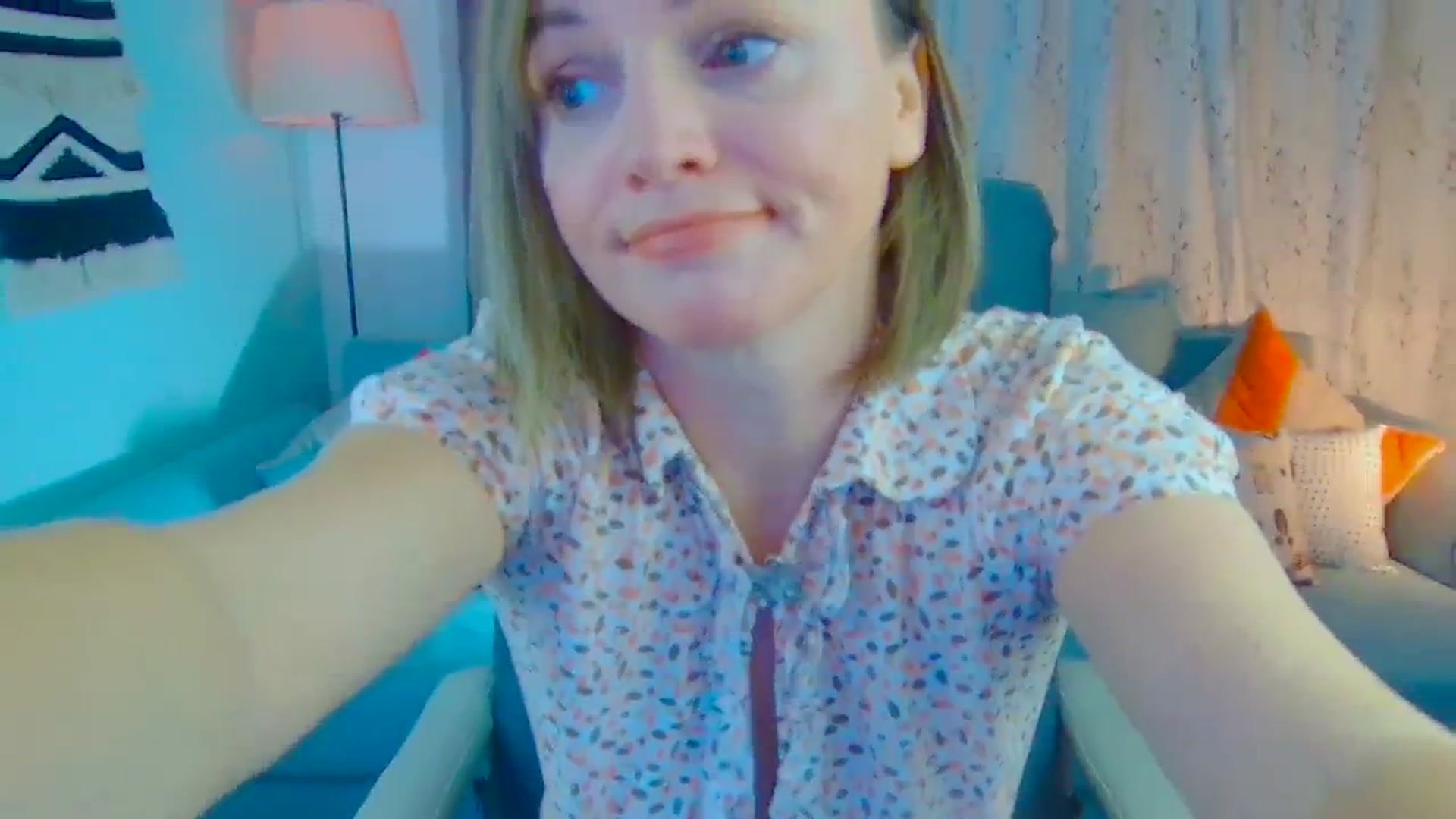 Gallery image thumbnail from SweetDazzle's myfreecams stream on, 11/29/2024, 24:14 image 10 of 20